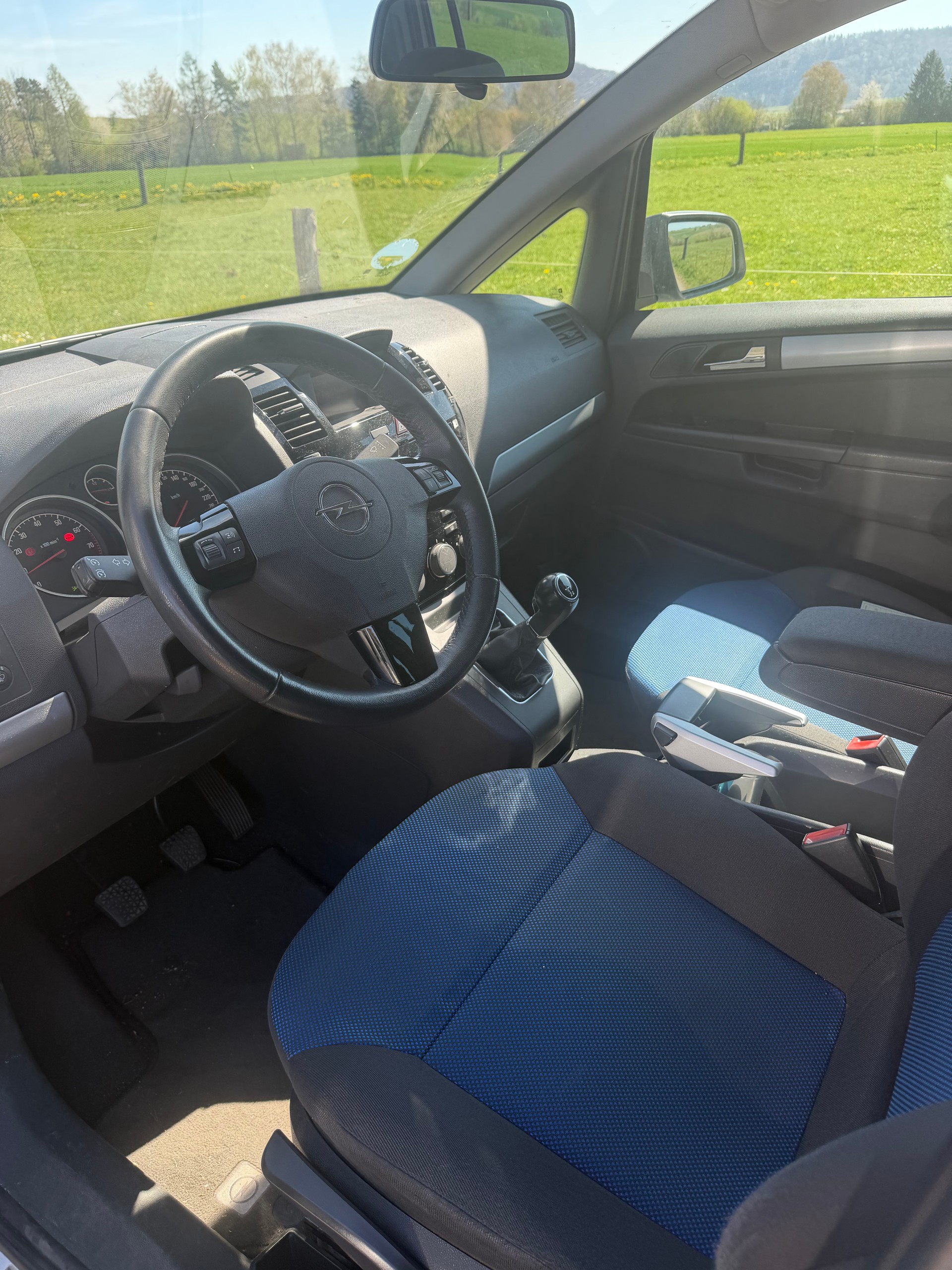 OPEL Zafira 1.8i 16V Anniversary Edition-image-9