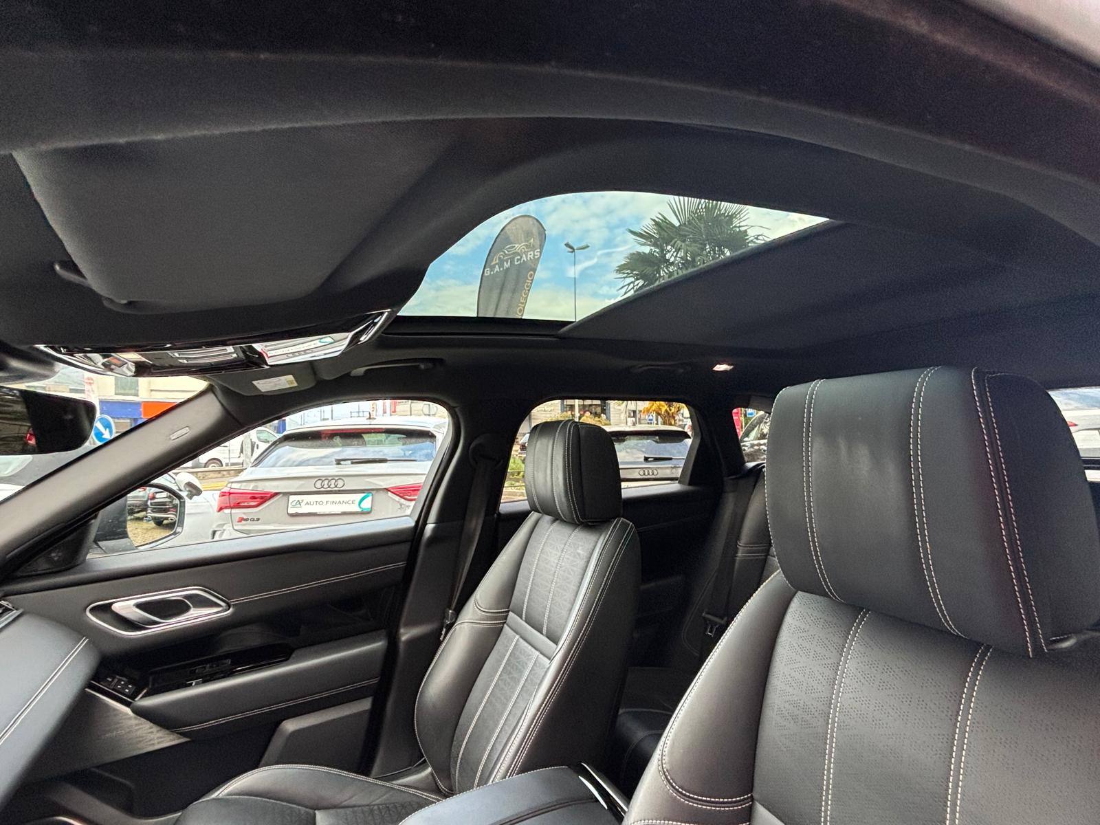 LAND ROVER Range Rover Velar R-Dynamic D 300 S Automatic-image-11