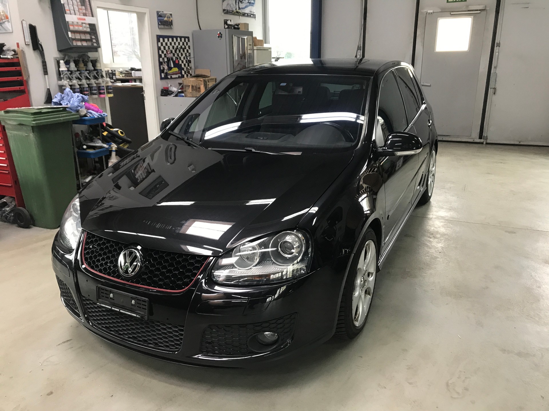 VW Golf 2.0 TFSI GTI-image-1
