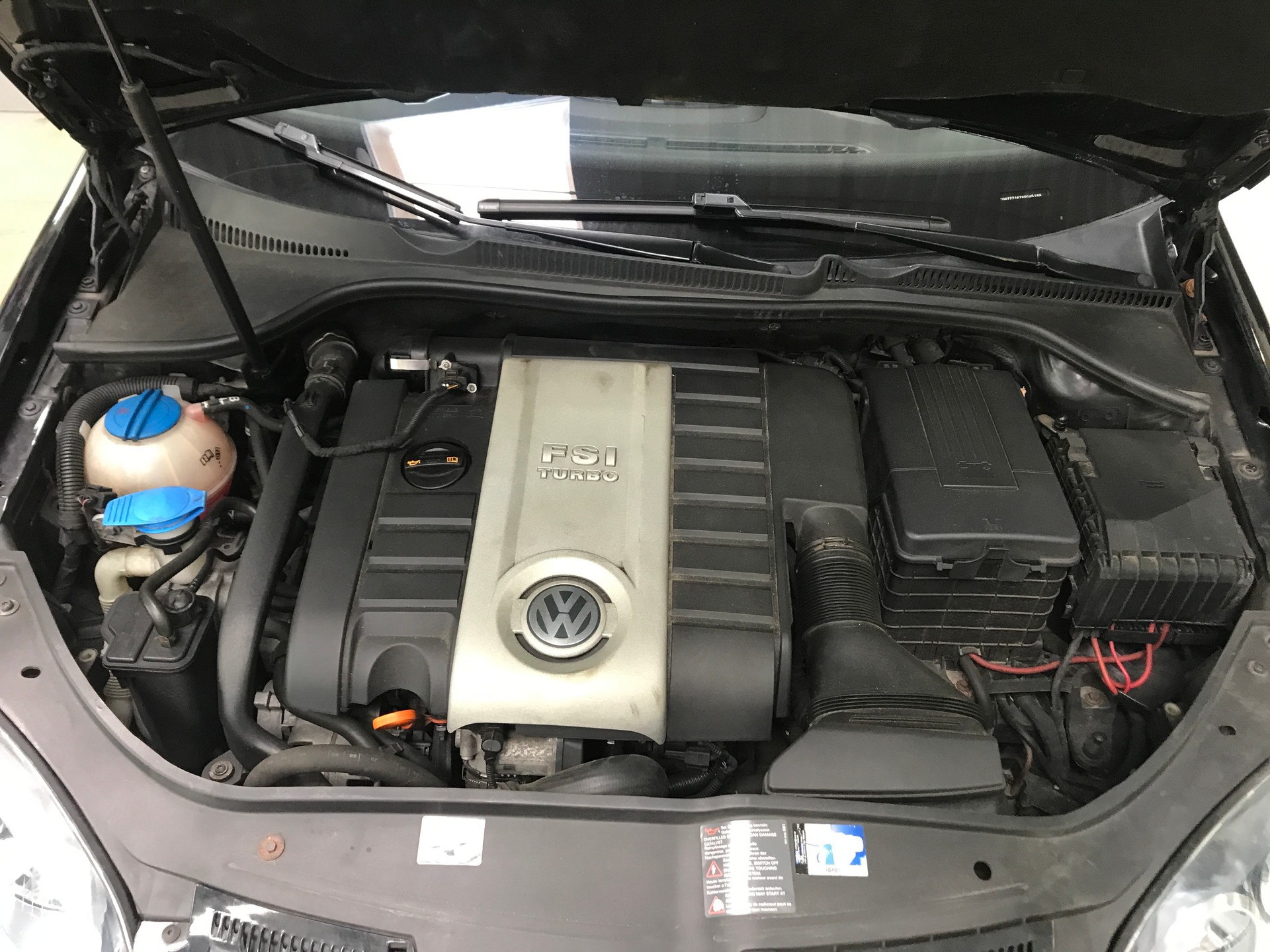 VW Golf 2.0 TFSI GTI-image-16