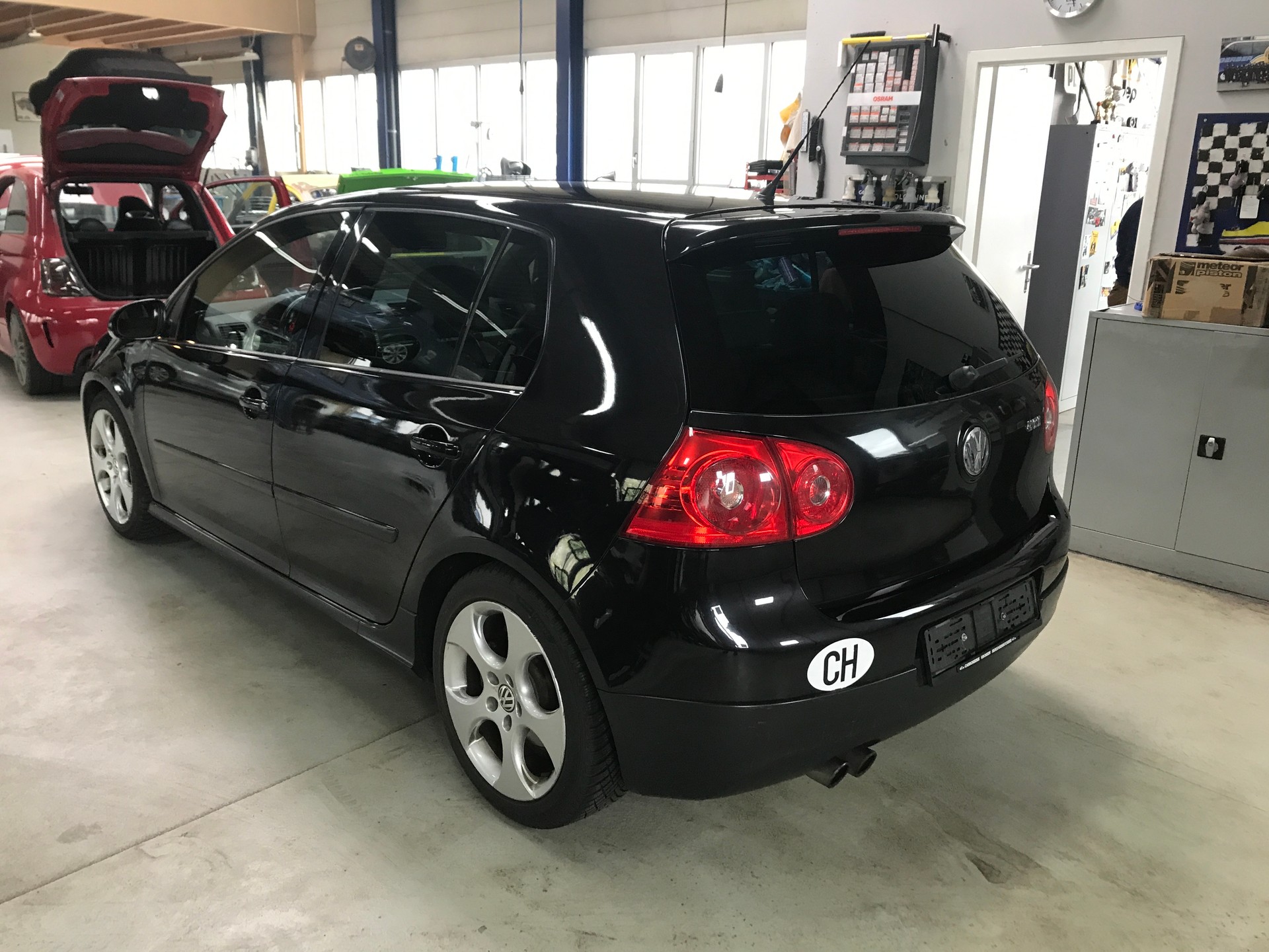 VW Golf 2.0 TFSI GTI-image-3