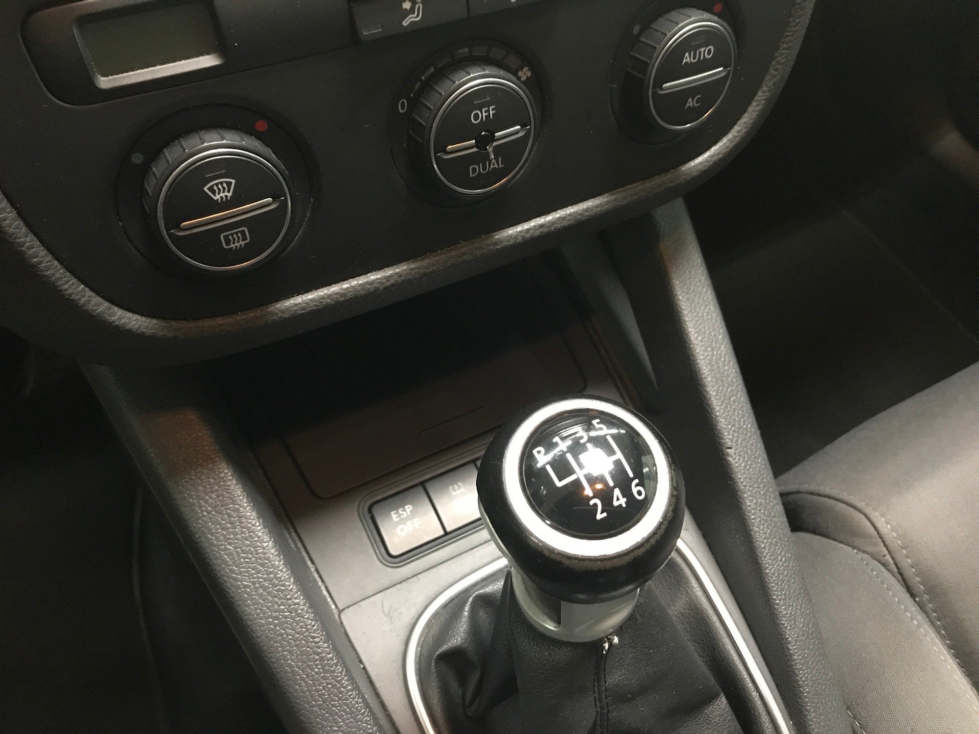 VW Golf 2.0 TFSI GTI-image-11