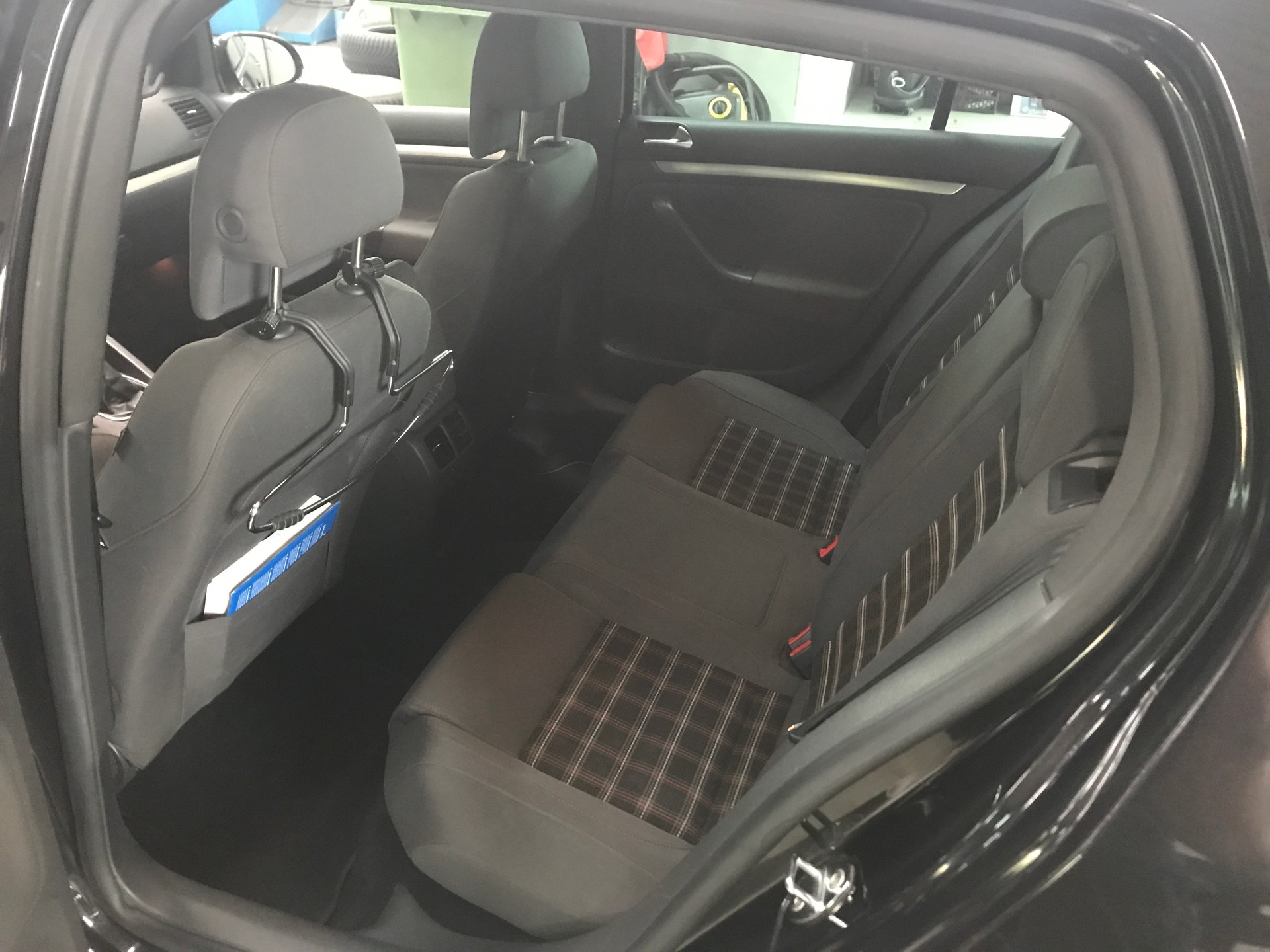 VW Golf 2.0 TFSI GTI-image-12