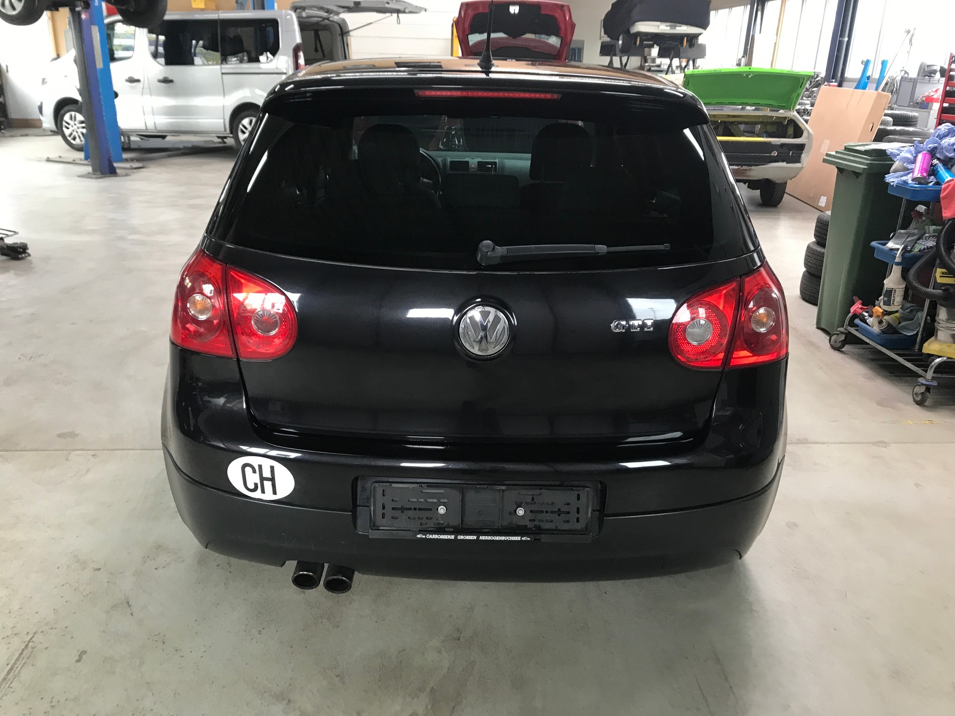 VW Golf 2.0 TFSI GTI-image-4