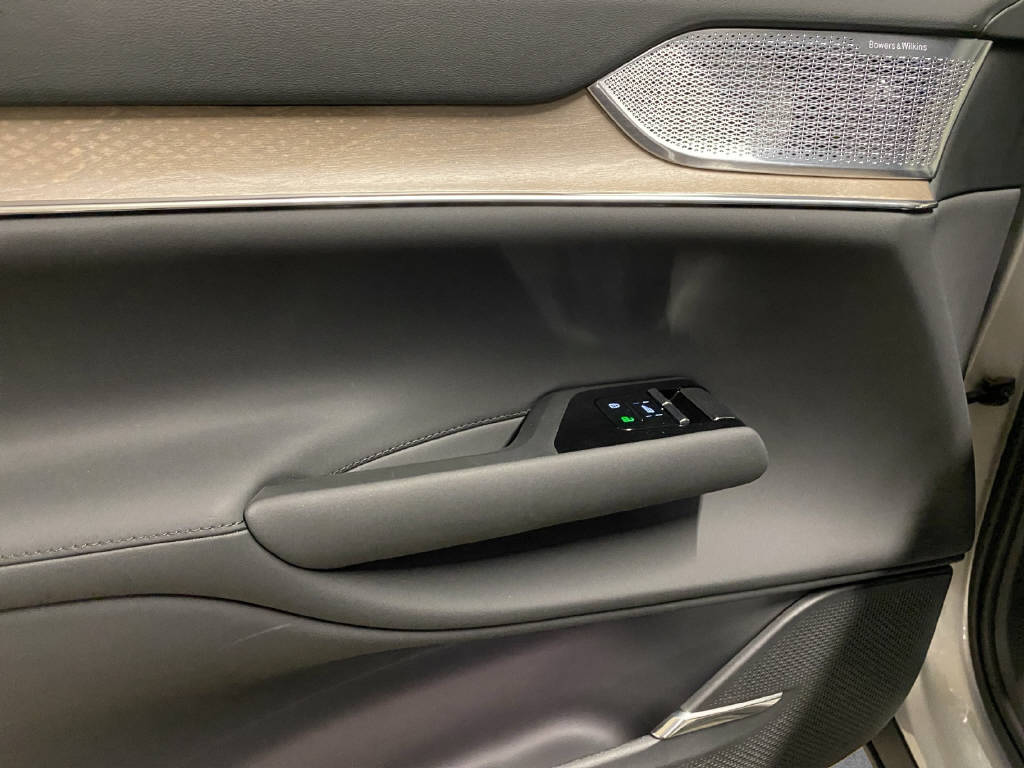 VOLVO EX 90 Twin Performance Ultra AWDD-image-11