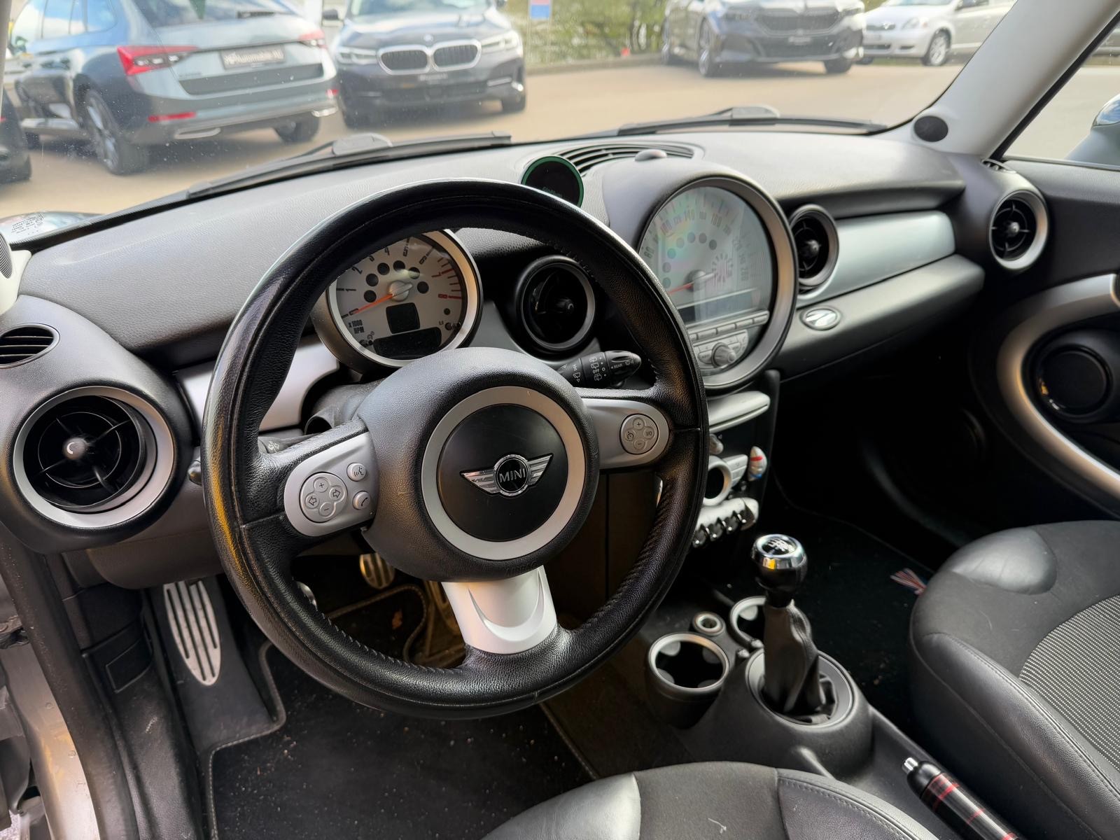 MINI Clubman Cooper S-image-10
