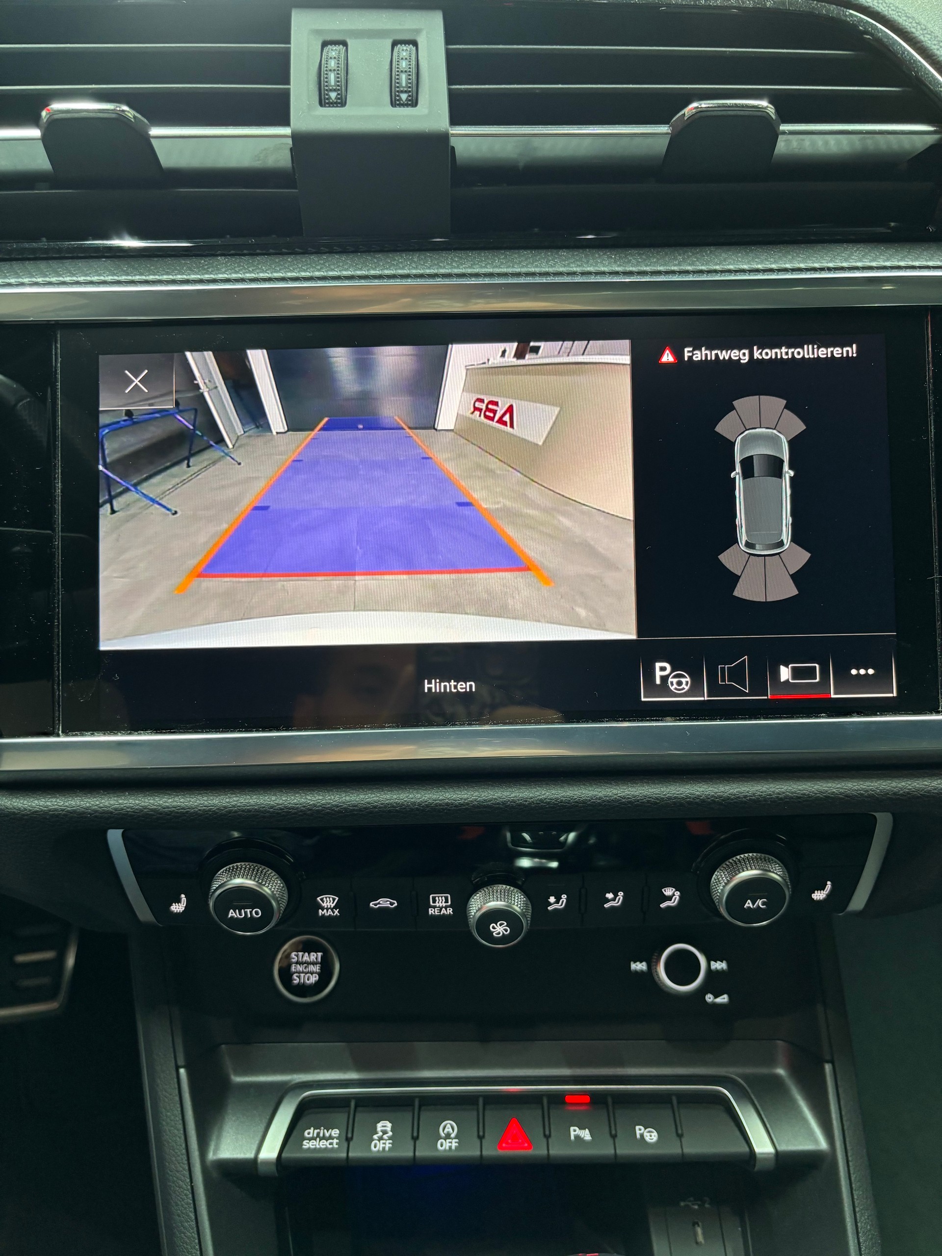 AUDI Q3 Sportback 35 TFSI S line Attraction S-tronic-image-10