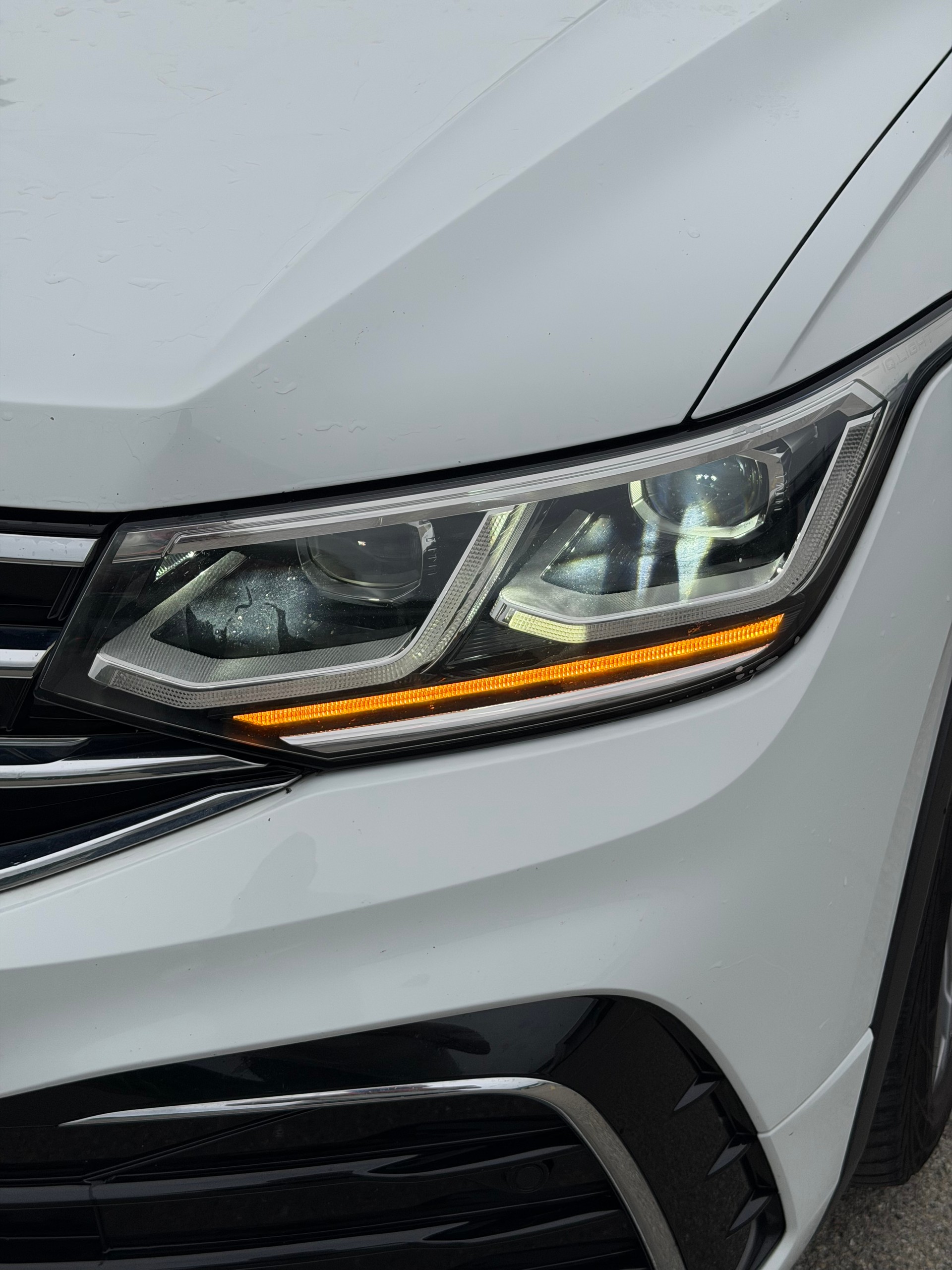 VW Tiguan 2.0 TDI SCR R-Line 4Motion DSG-image-8