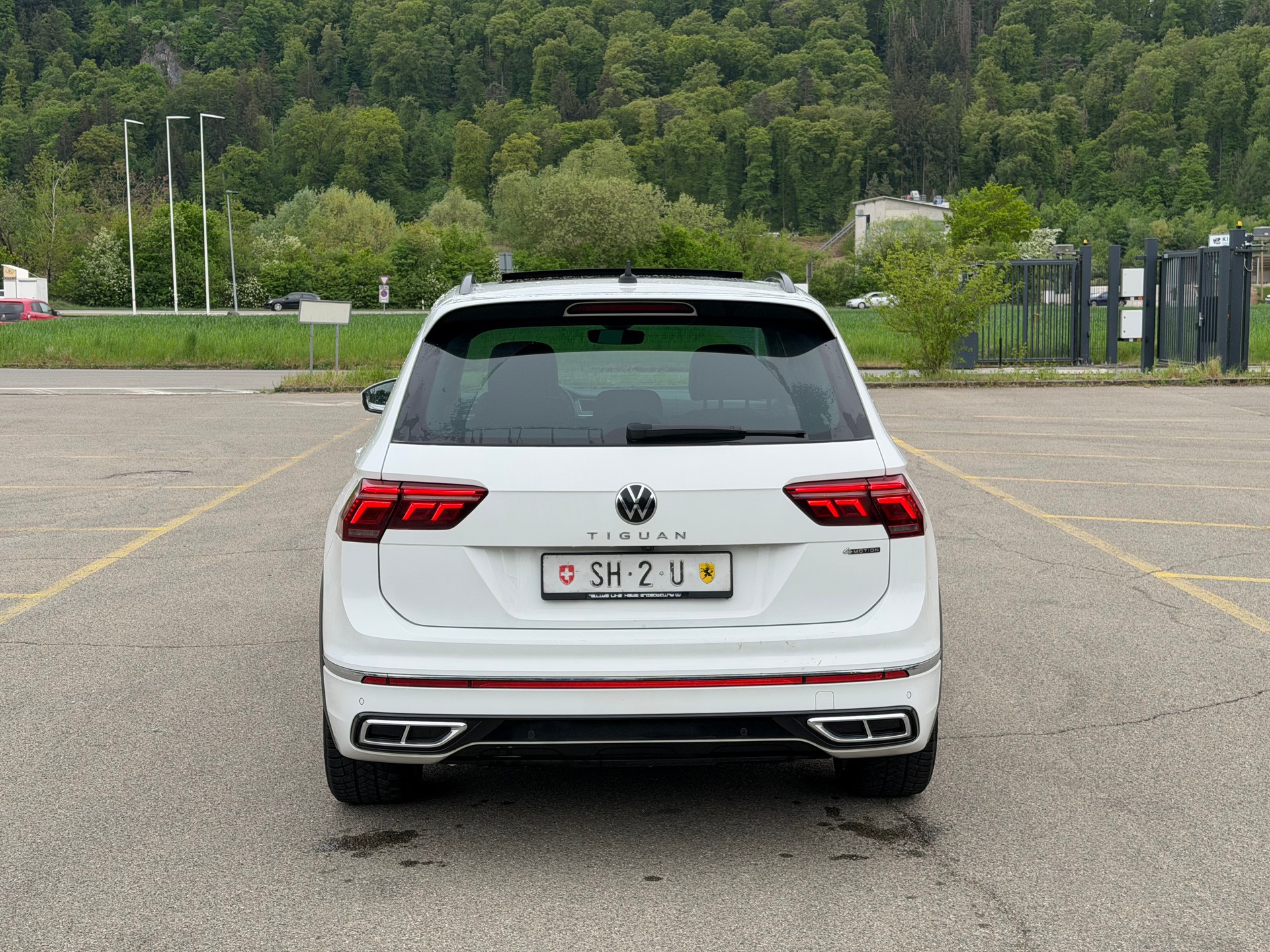 VW Tiguan 2.0 TDI SCR R-Line 4Motion DSG-image-5