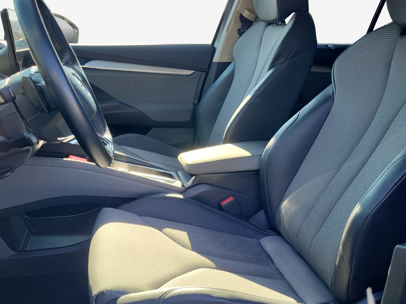 SKODA Enyaq iV 60-image-8