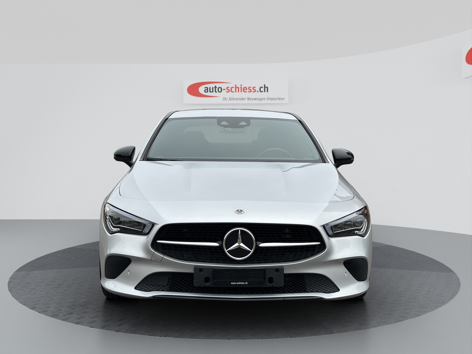 MERCEDES-BENZ CLA 180 Progressive Night 7G-DCT-image-1