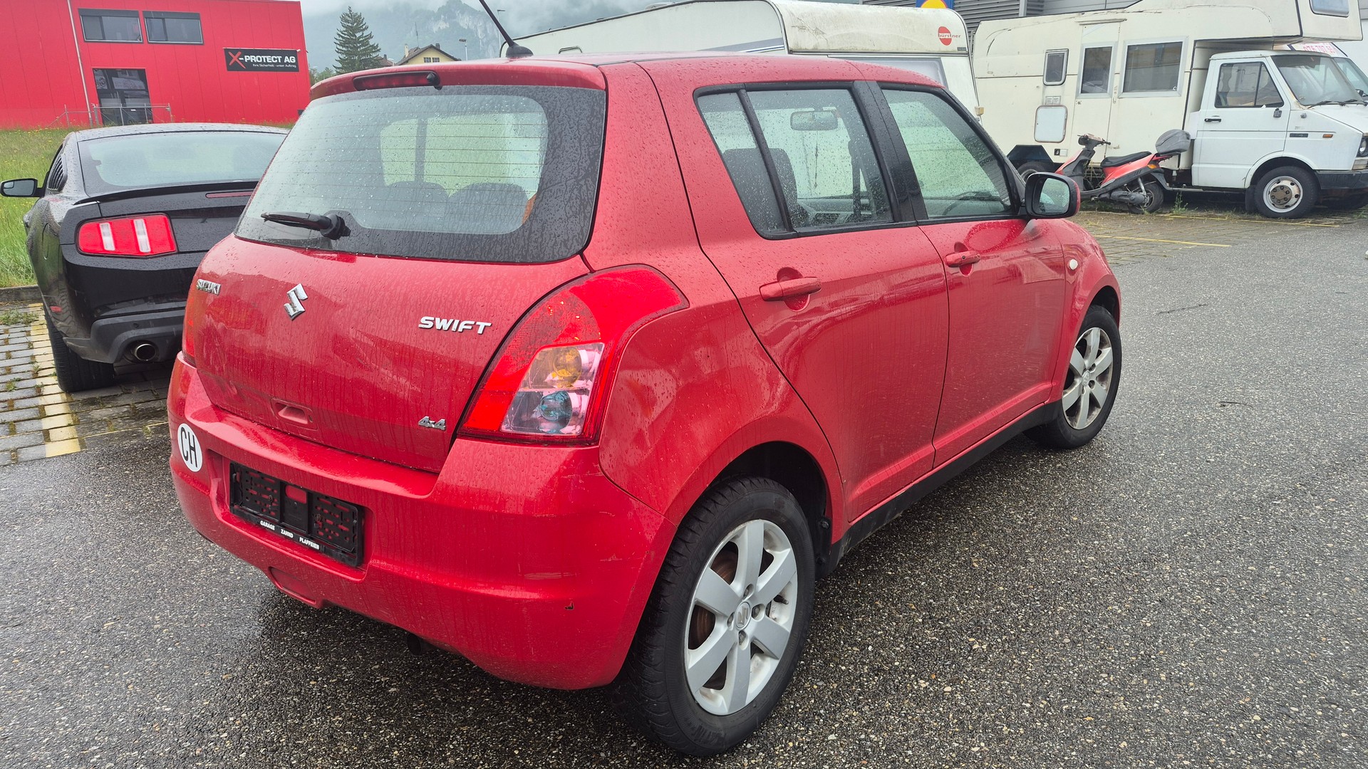 SUZUKI Swift 1.3i 16V GL Top Piz Sulai LE 4x4-image-4