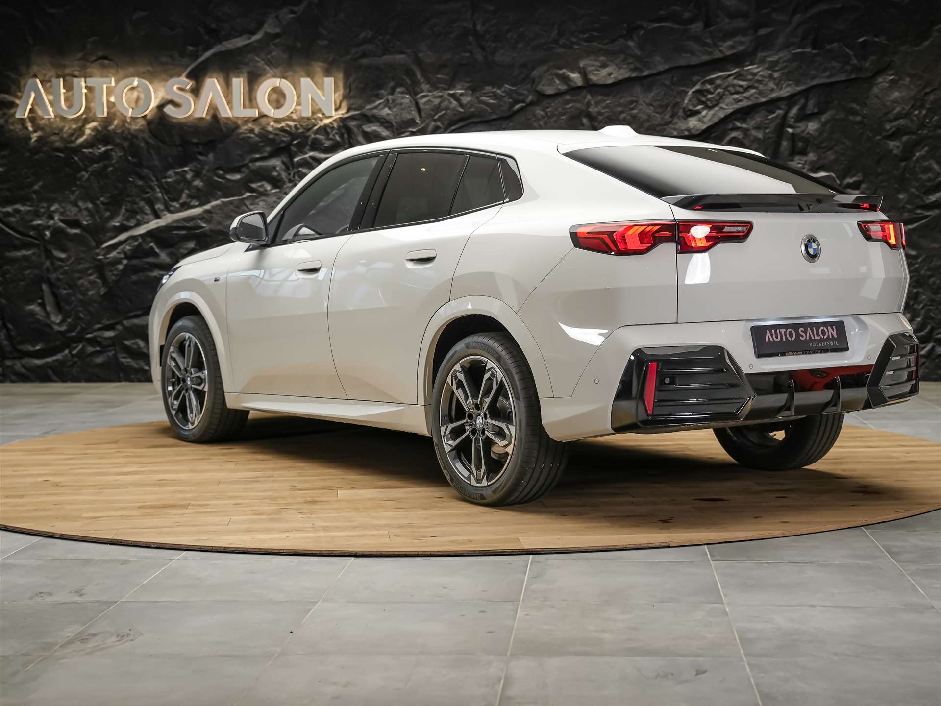 BMW X2 sDrive 20i 48V M Sport *Massagesitz*El. Sitze mit Memory*Harman/Kardon*-image-2