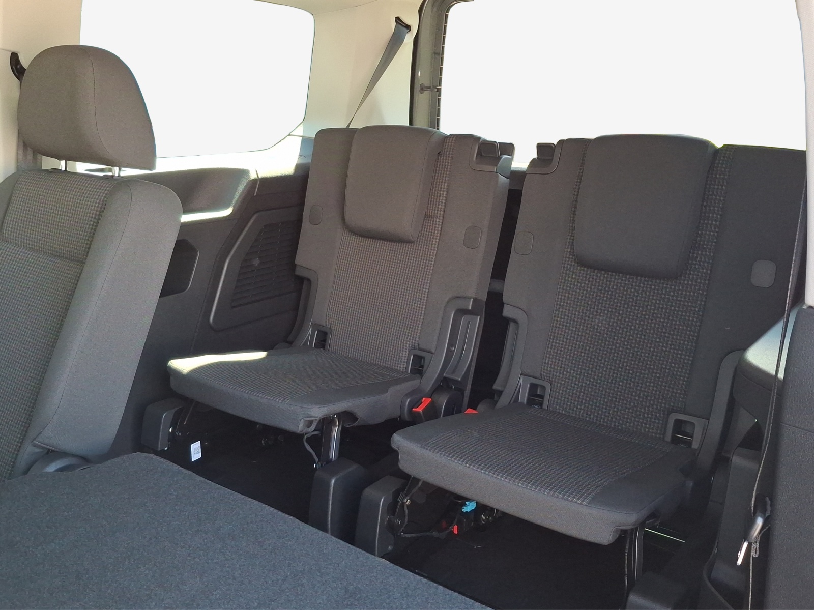 VW Caddy Maxi 1.5 TSI Plug in Hybrid Liberty DSG-image-14