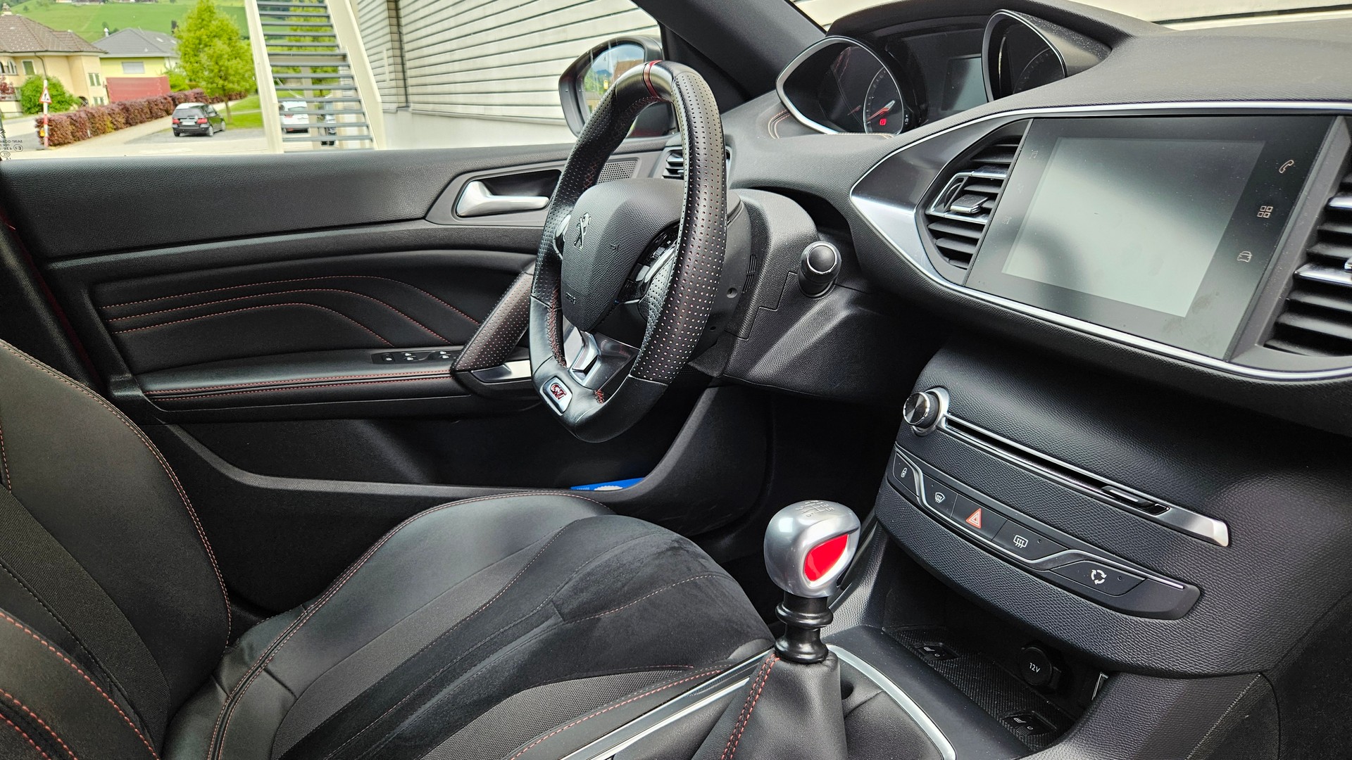 PEUGEOT 1.6 PureTech GTi S/S-image-9