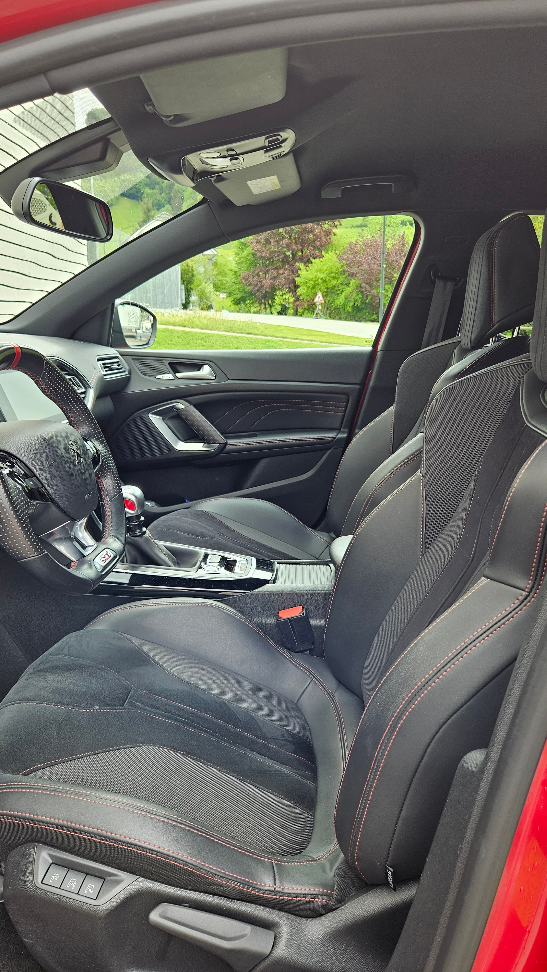 PEUGEOT 1.6 PureTech GTi S/S-image-7