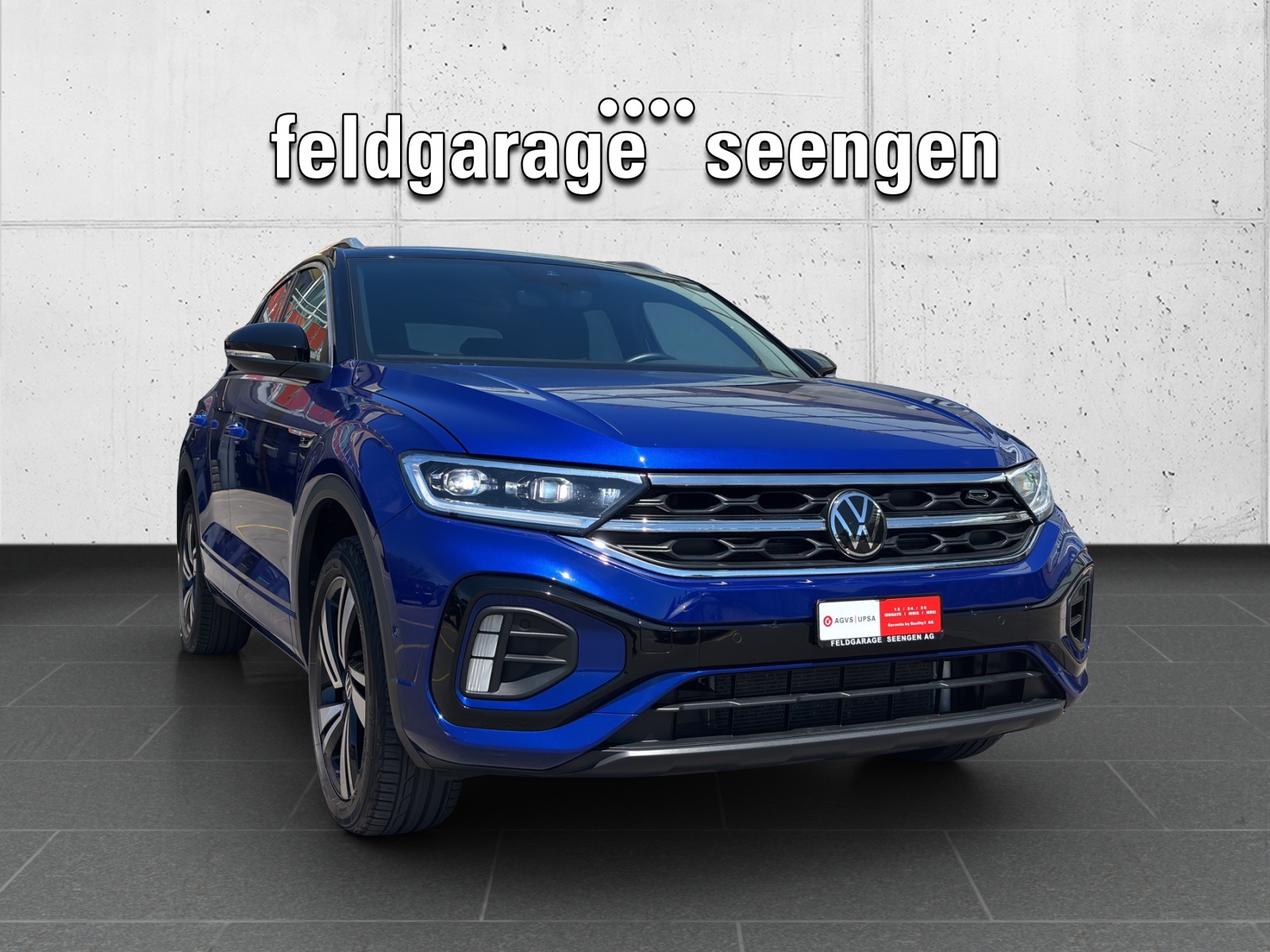 VW New T-Roc 2.0 TSI R-Line DSG 4Motion mit AHK, Standheizung & Winterräder-image-2