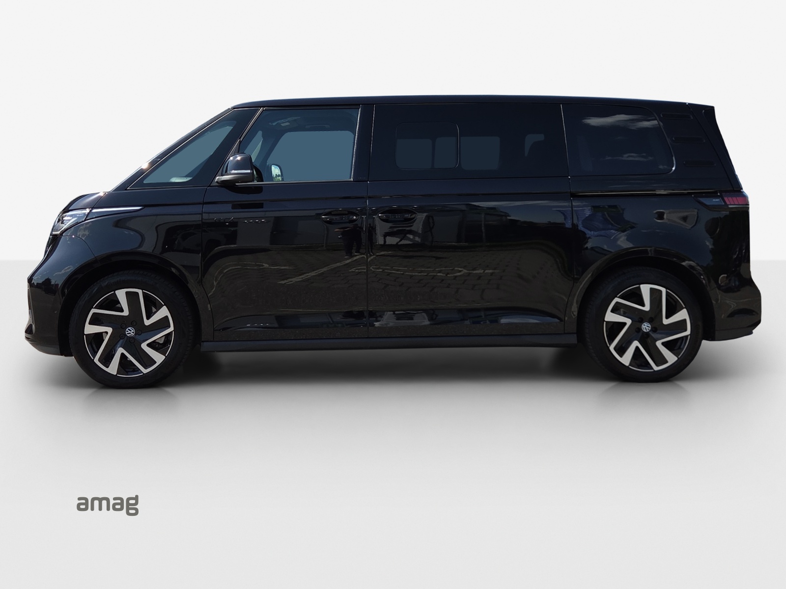 VW ID.Buzz LWB GTX 4 Motion-image-1