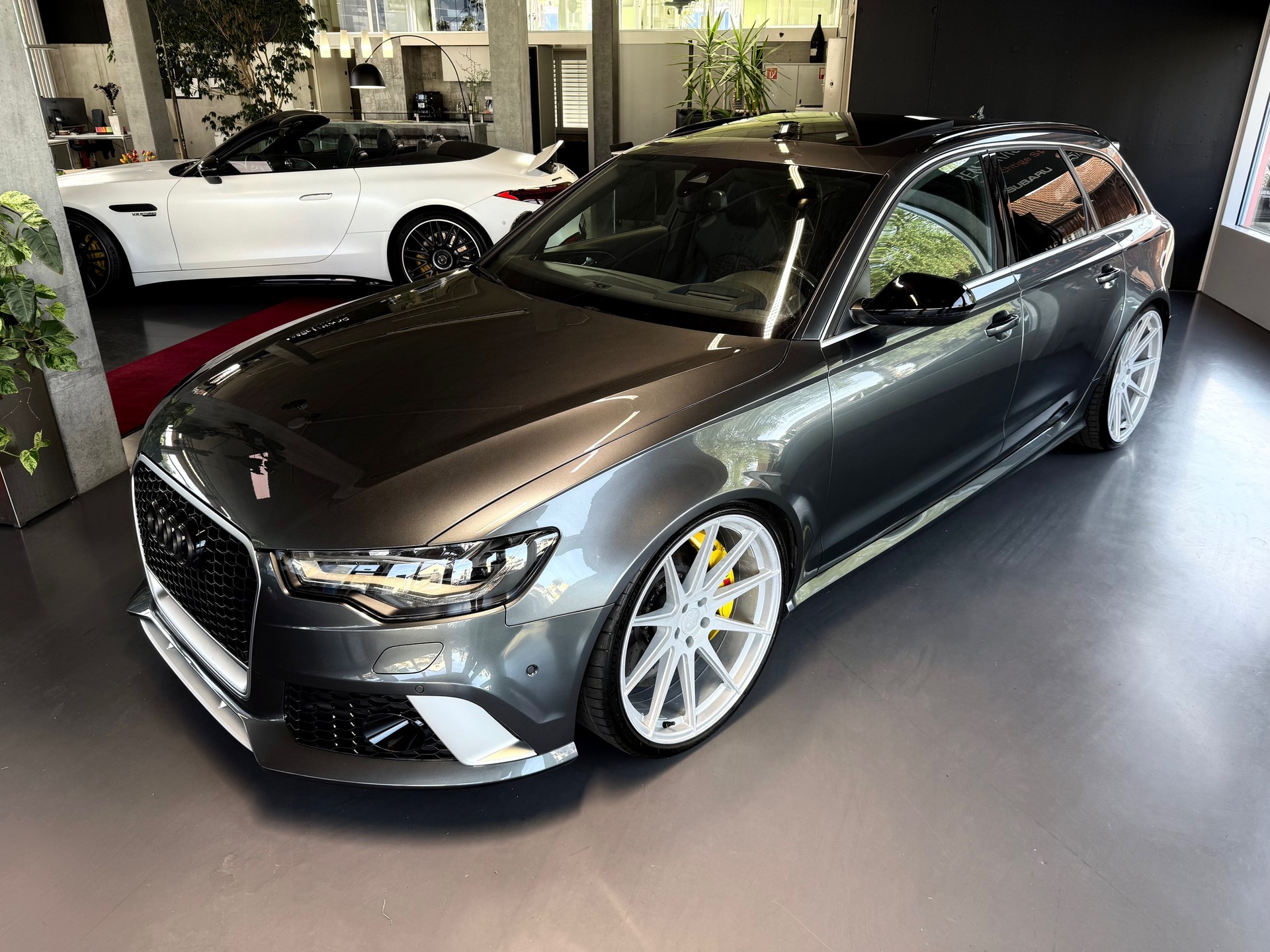 AUDI RS6 Avant 4.0 TFSI V8 quattro Tiptronic-image-1