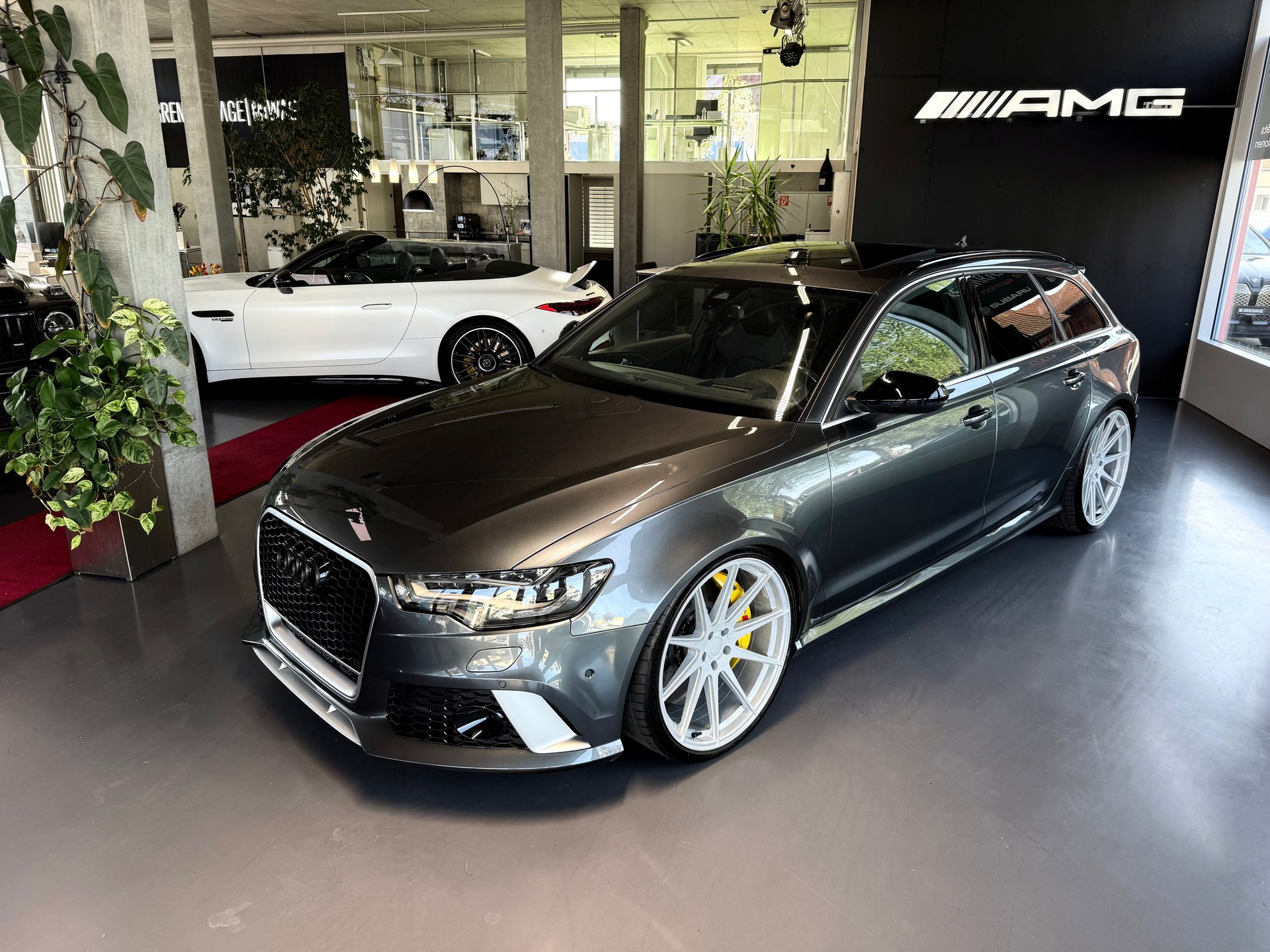 AUDI RS6 Avant 4.0 TFSI V8 quattro Tiptronic-image-0