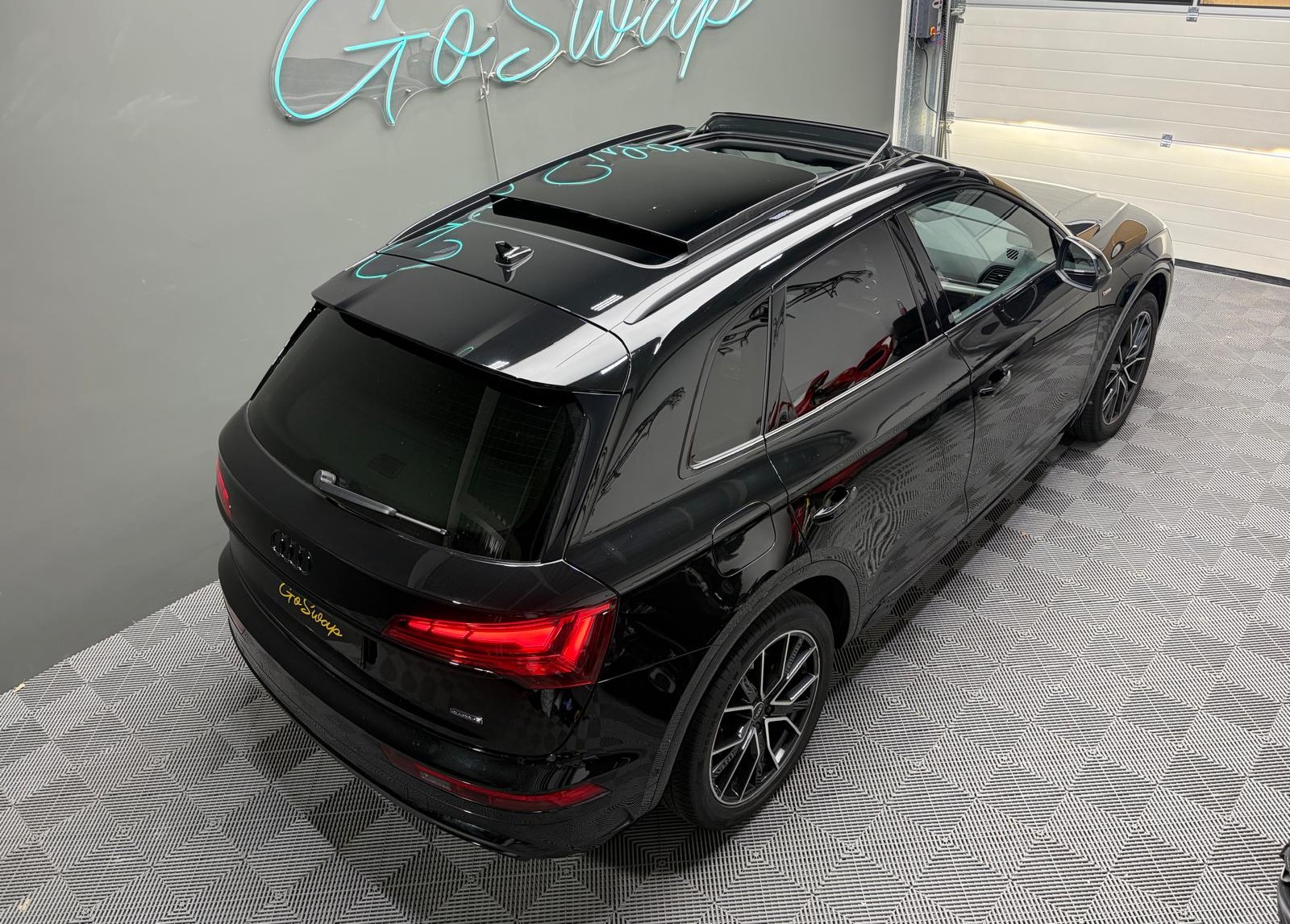 AUDI Q5 45 TFSI S line quattro S-tronic-image-6