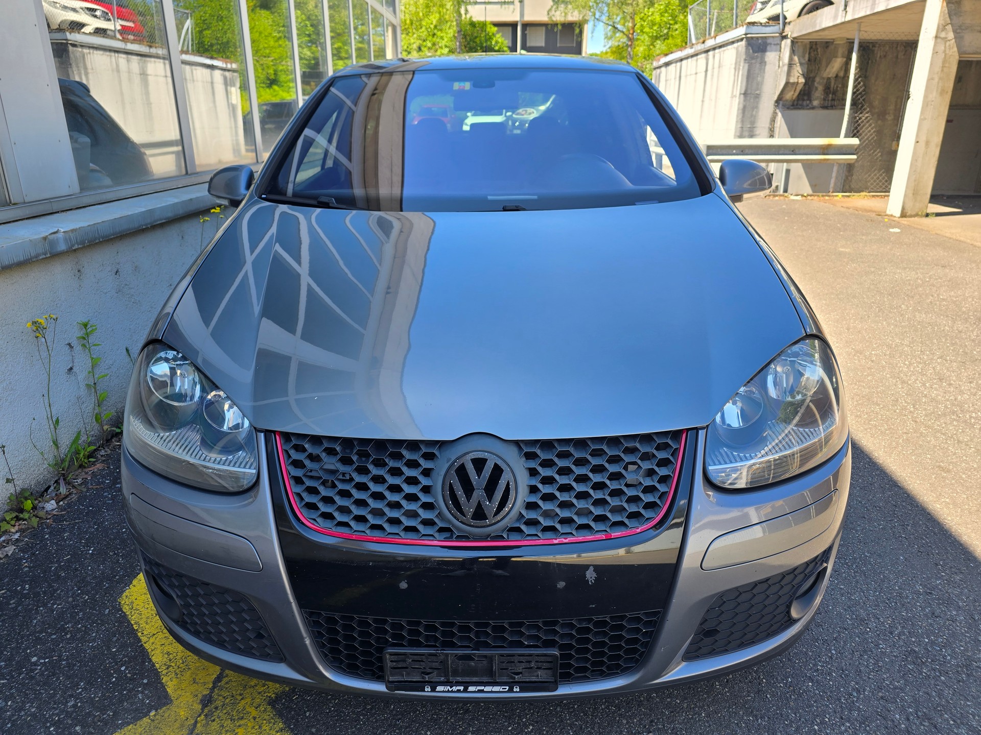 VW Golf 2.0 TFSI GTI-showroom-element-2