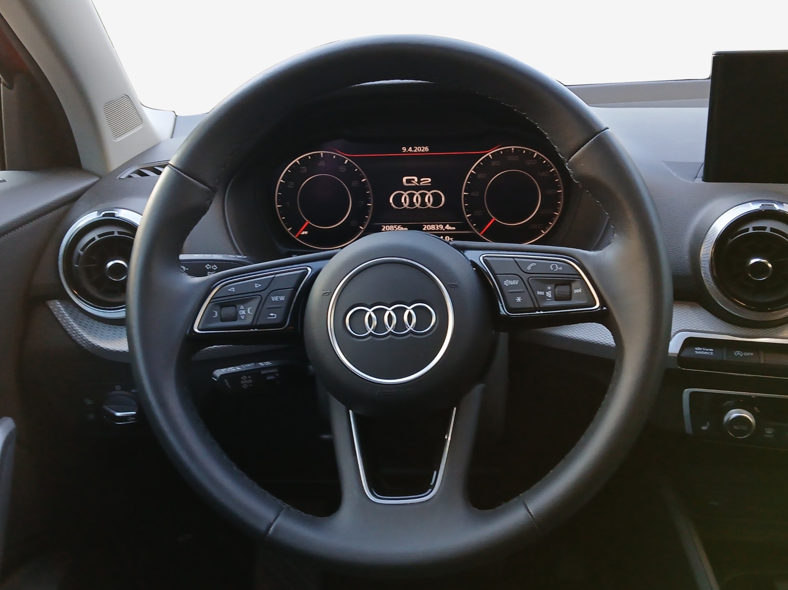 AUDI Q2 35 TFSI S line S-tronic-image-9