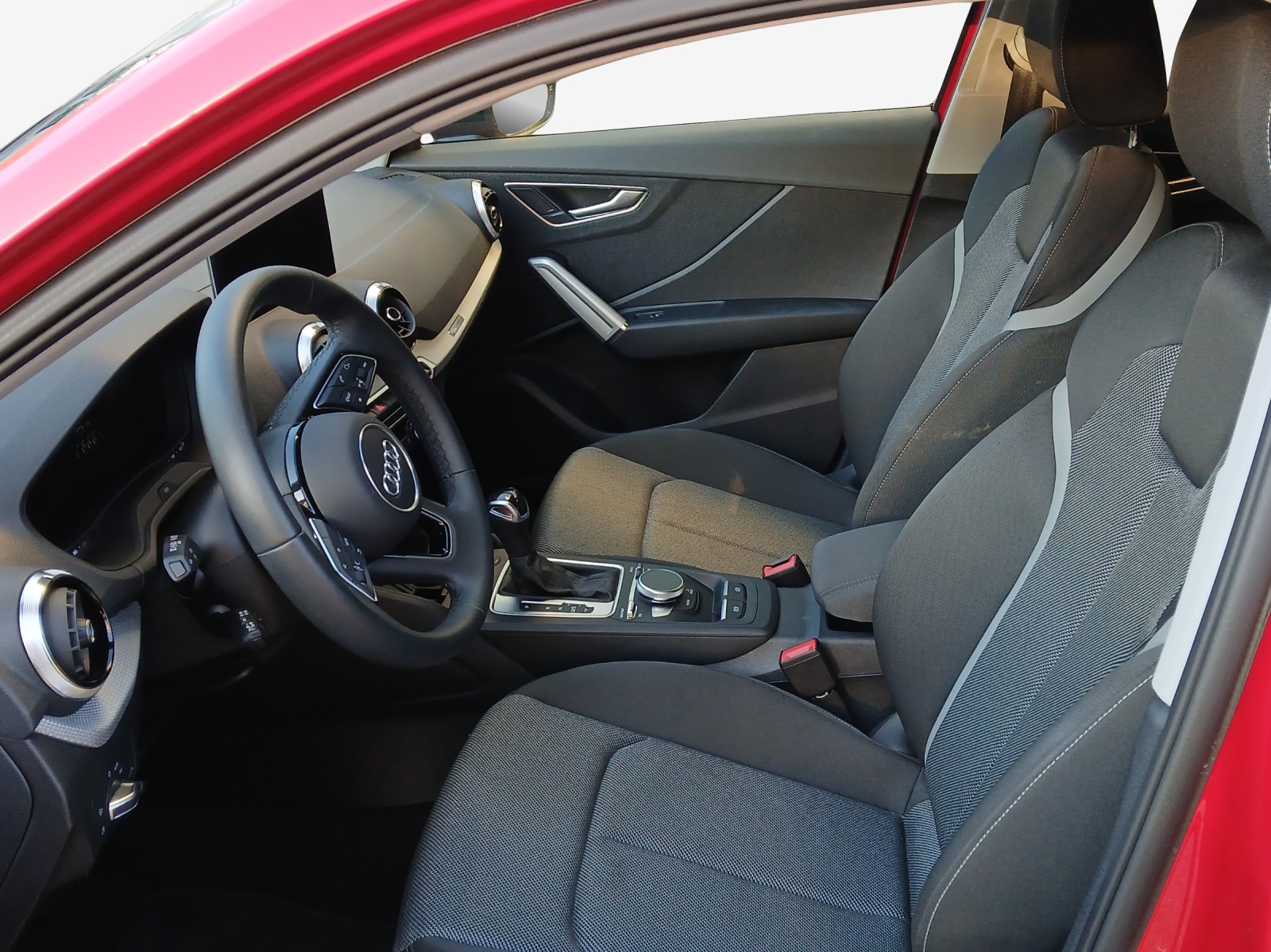 AUDI Q2 35 TFSI S line S-tronic-image-7