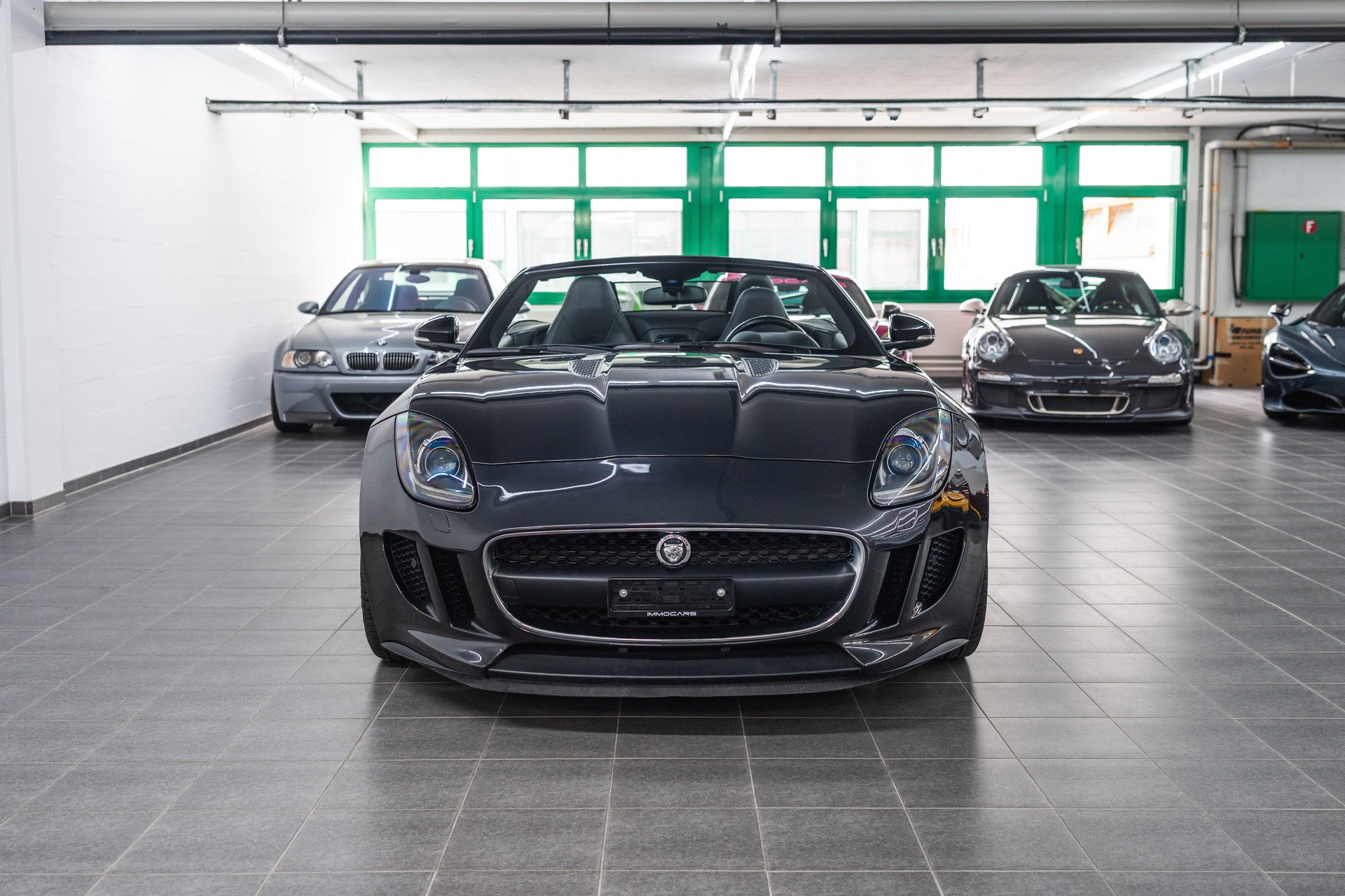 JAGUAR F-Type Convertible 3.0 V6 S/C-showroom-element-1