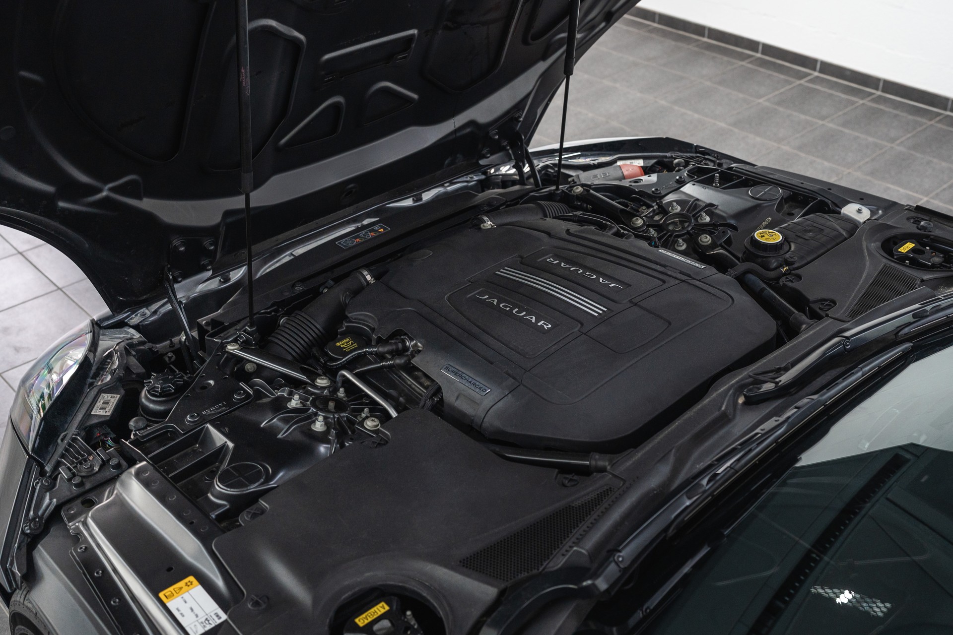 JAGUAR F-Type Convertible 3.0 V6 S/C-image-18