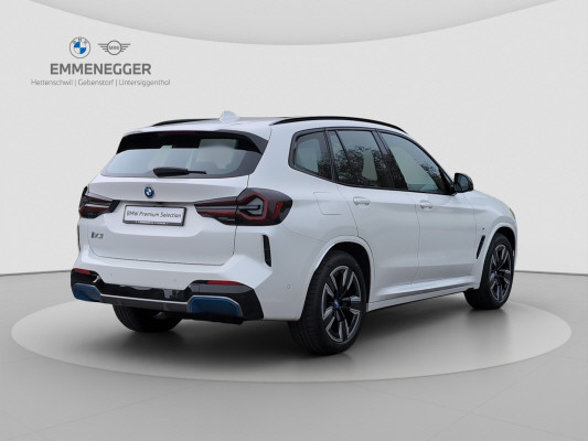 BMW iX3 Inspiring-image-3