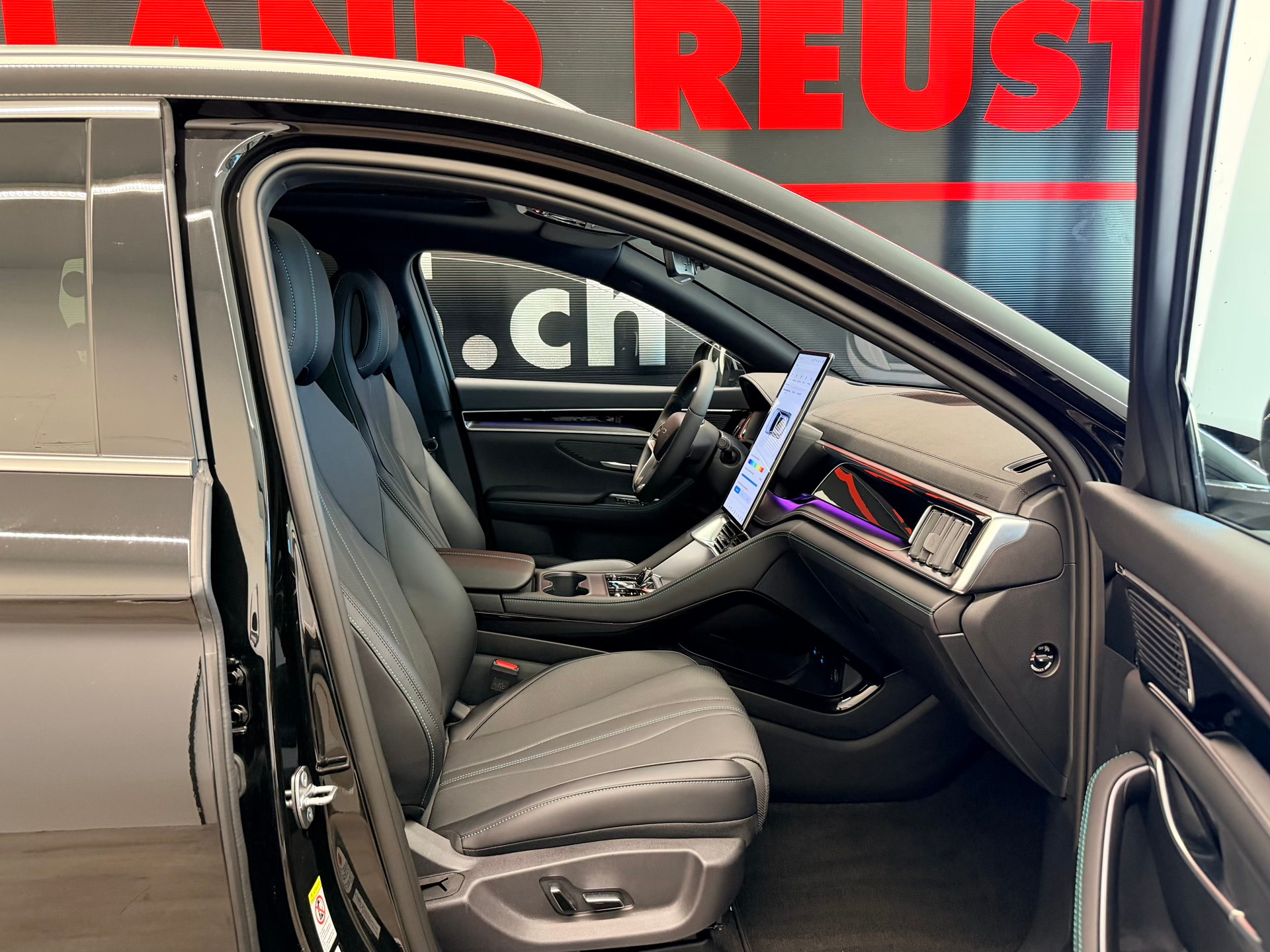 BYD Seal U DM-i Design AWD-image-22