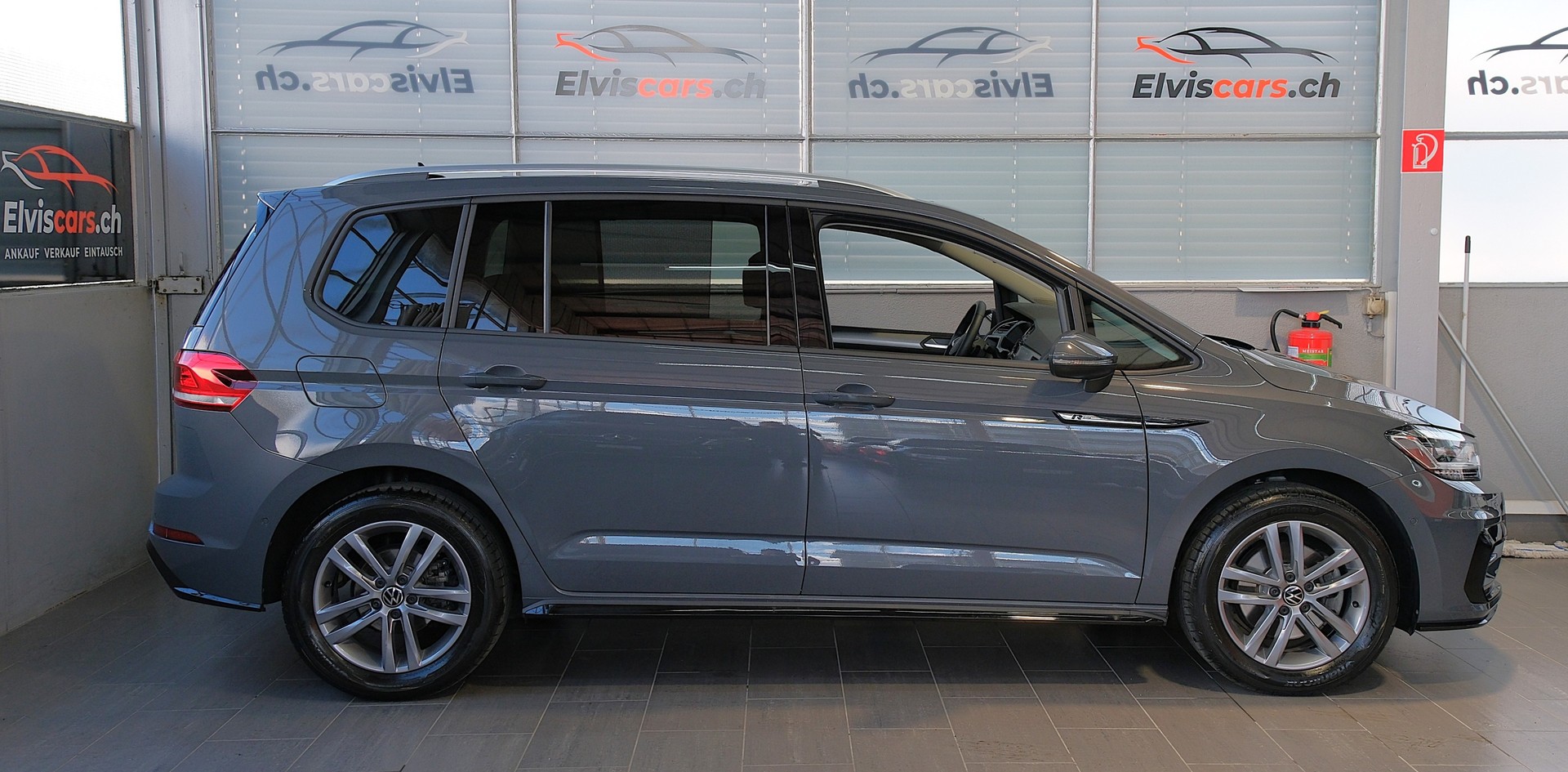 VW Touran 1.5 TSI EVO Comfortline United R Line DSG-image-28