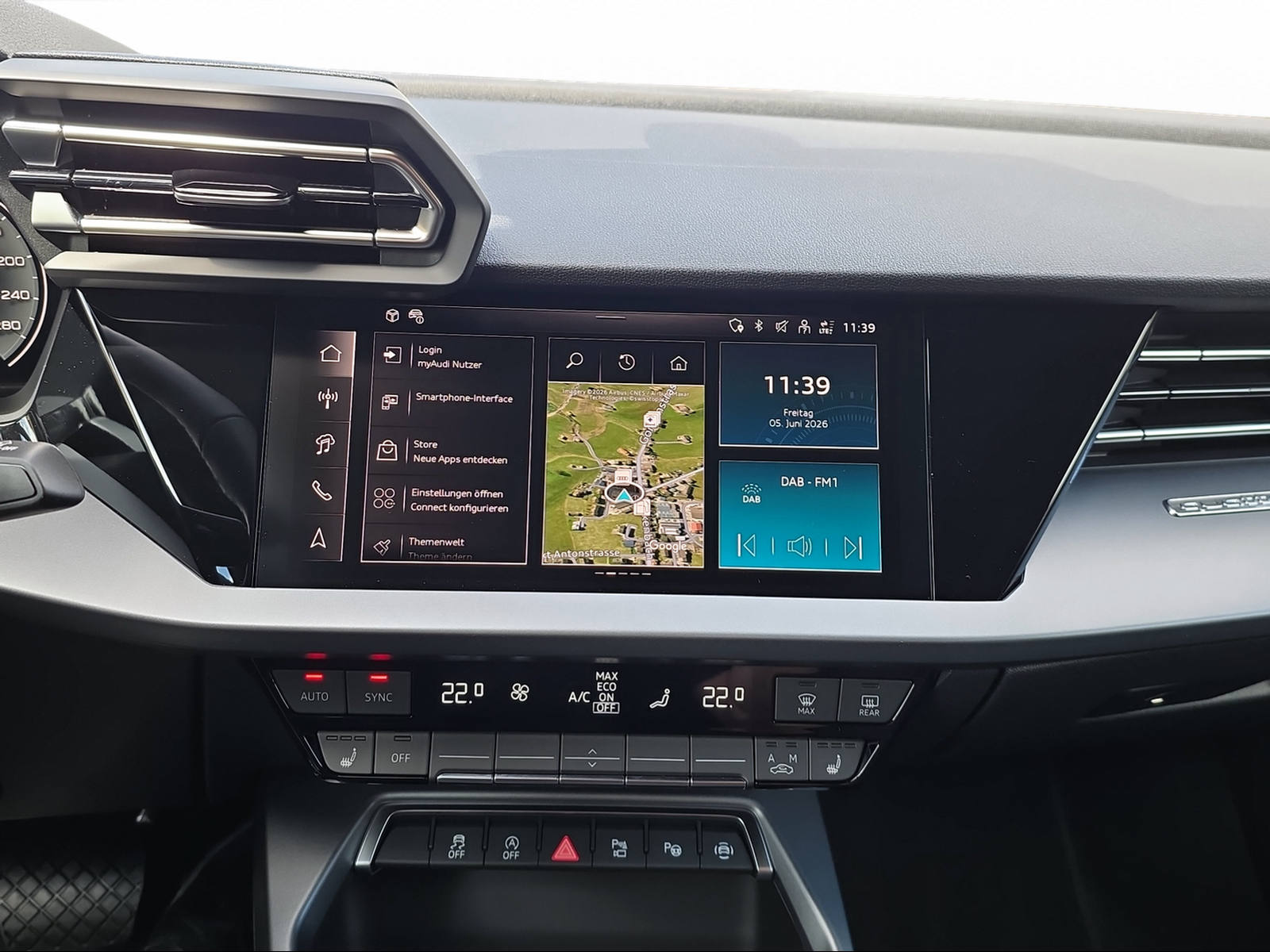 AUDI A3 Sportback TFSI 150 kW quattro S line S tronic-image-8