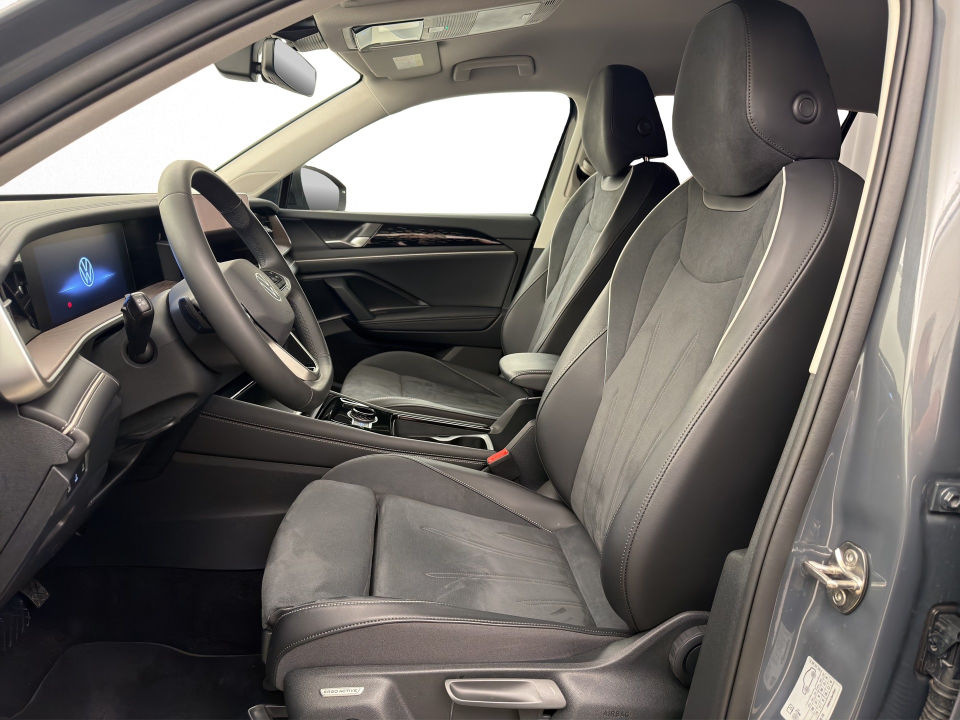 VW Tayron 2.0 TSI Elegance DSG 4Motion-image-10