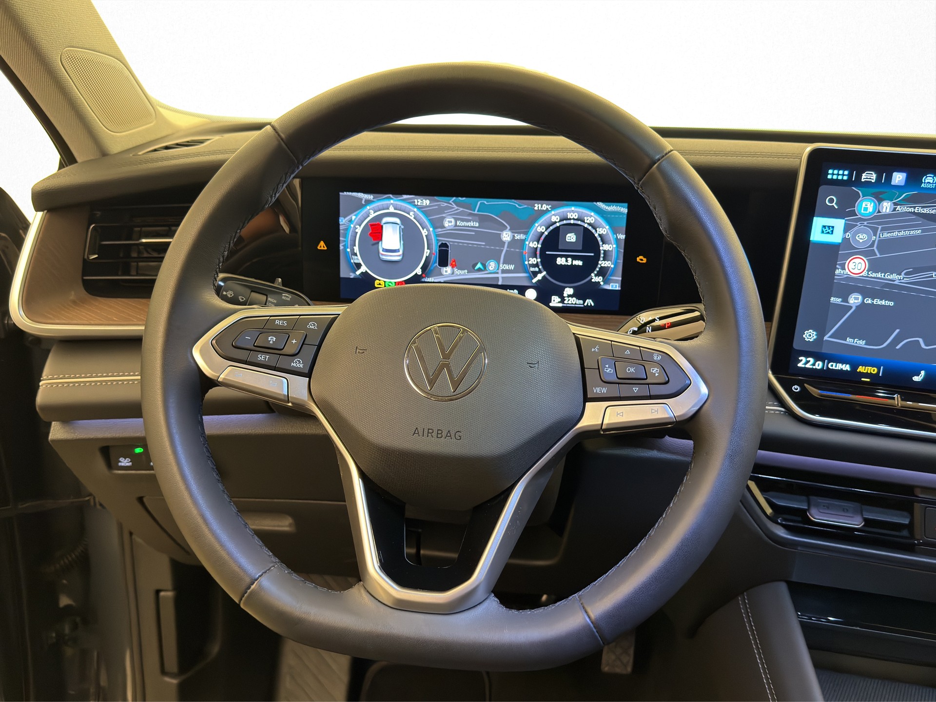 VW Tayron 2.0 TSI Elegance DSG 4Motion-image-11