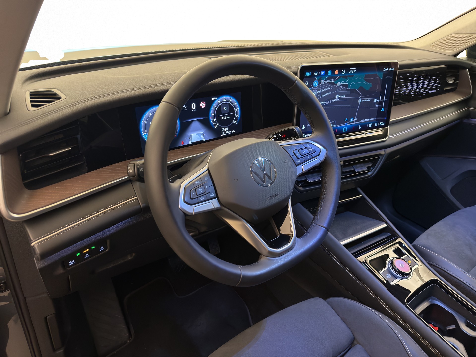 VW Tayron 2.0 TSI Elegance DSG 4Motion-image-13