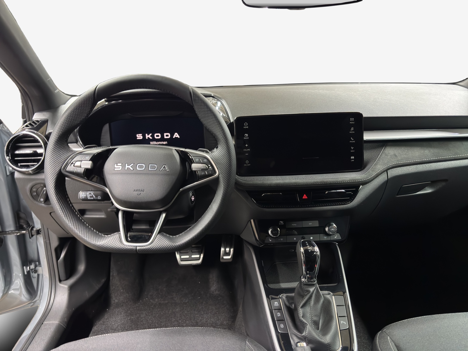 SKODA Fabia 1.0 TSI Dynamic DSG-image-8