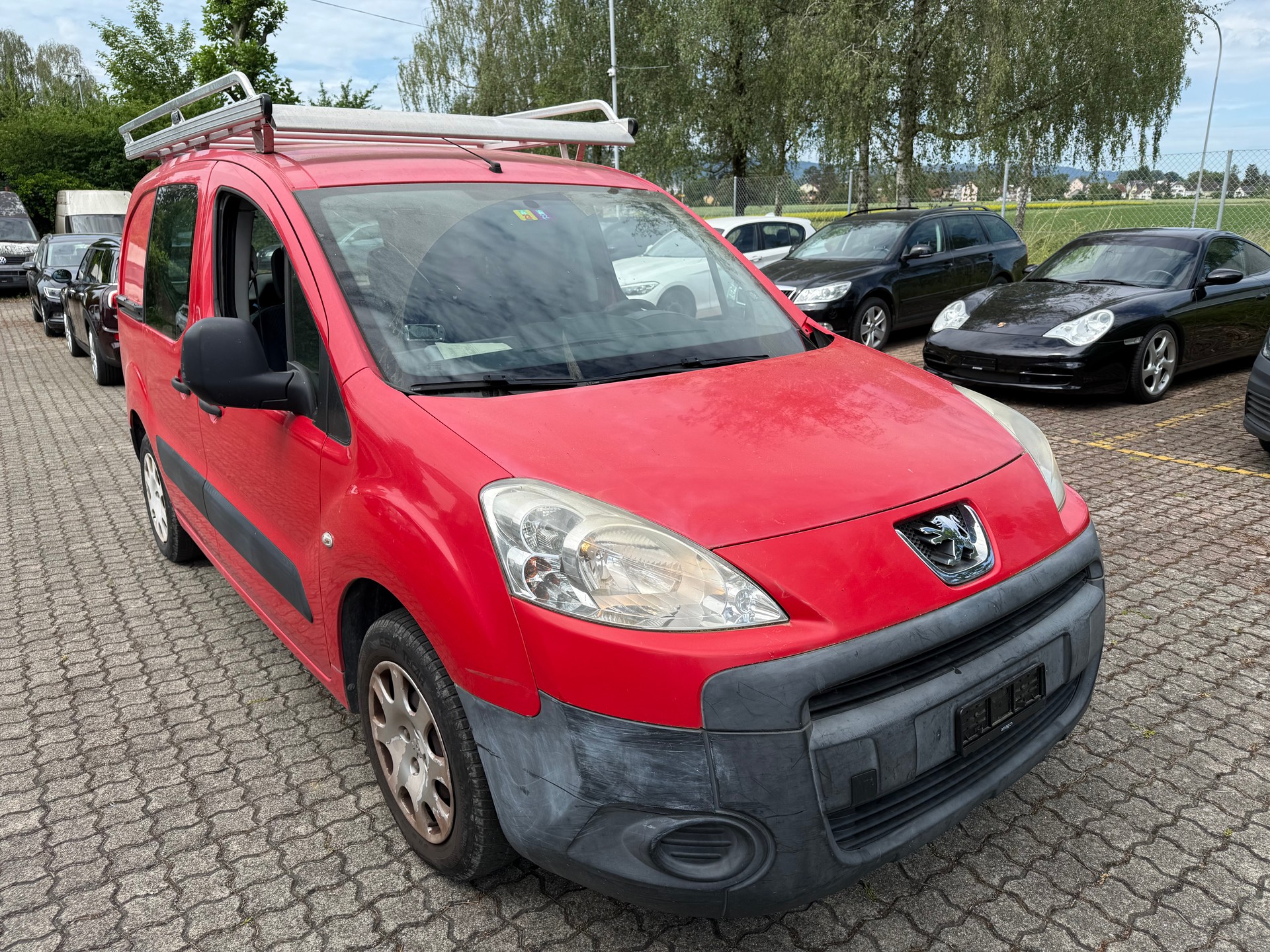 PEUGEOT Partner 1.6i Urban-image-2