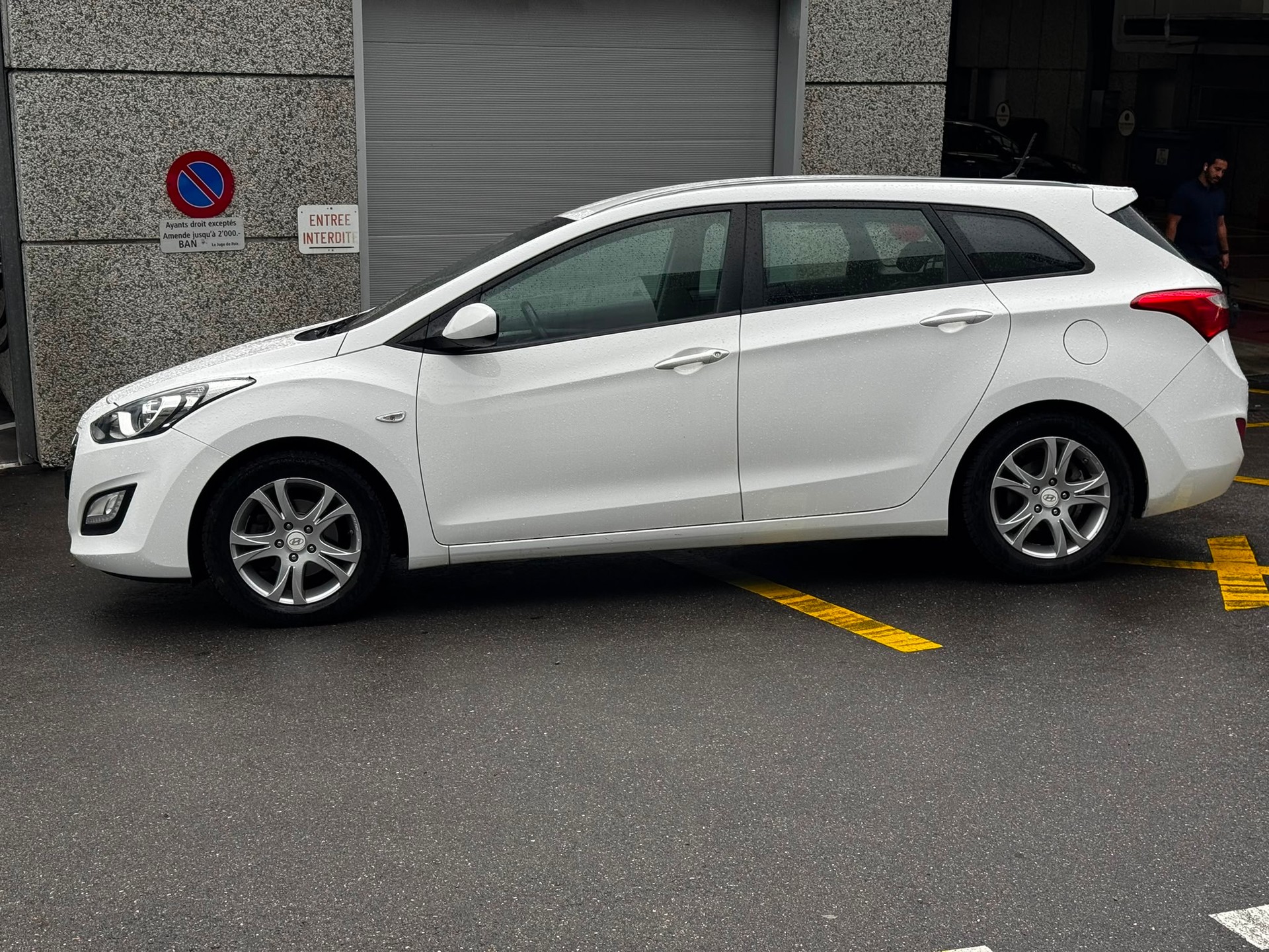 HYUNDAI i30 Wagon 1.6 CRDi Origo-image-4