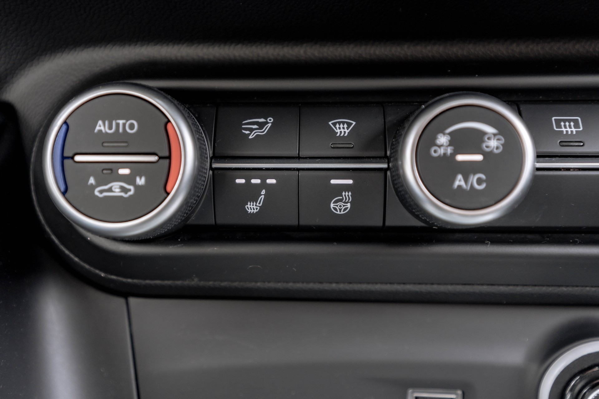 ALFA ROMEO Stelvio 2.2 JTDM Sport Q4 Automatic * FRISCH AB MFK * TOP GEPFLEGTES FAHRZEUG * WP & ZR ERSETZT *-image-23