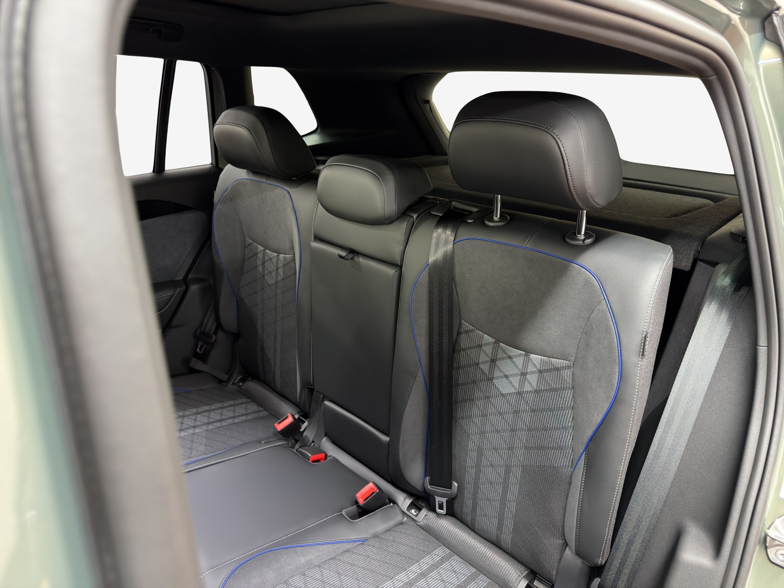 VW Tiguan 2.0 TSI DSG R-Line 4Motion-image-11