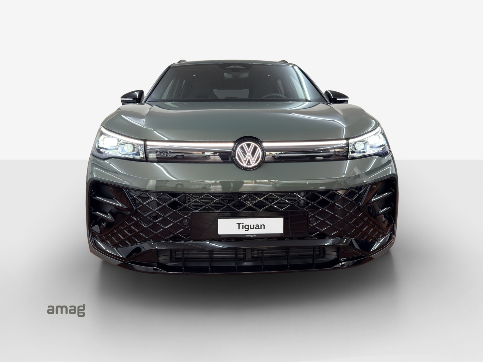 VW Tiguan 2.0 TSI DSG R-Line 4Motion-image-6