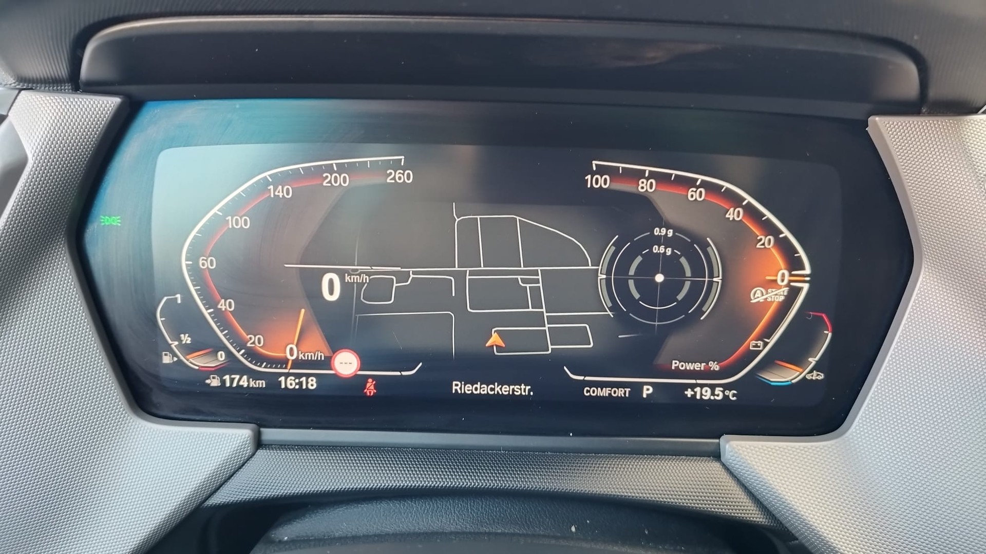 BMW 118i Steptronic-image-7