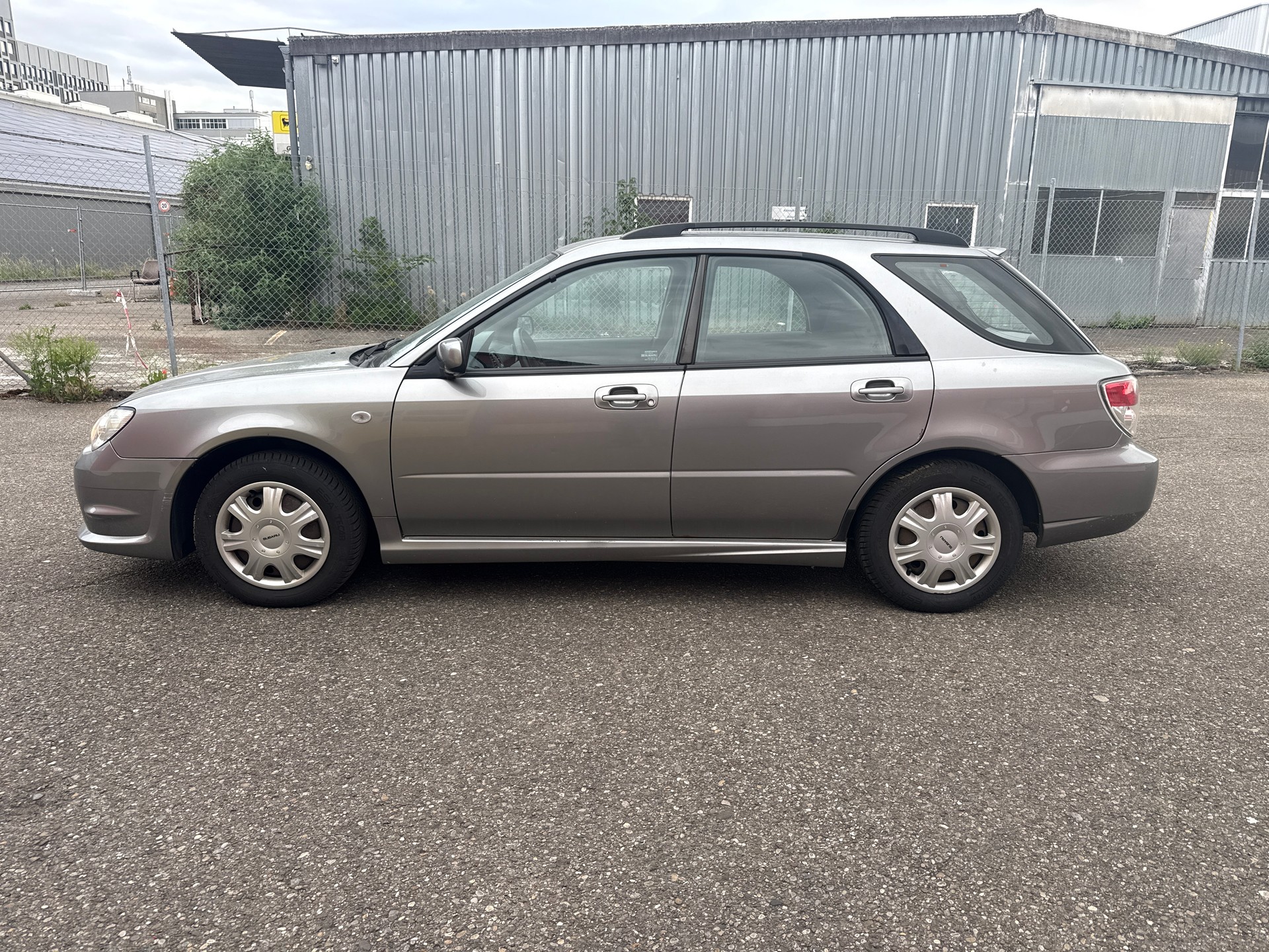 SUBARU Impreza 2.0R-image-3