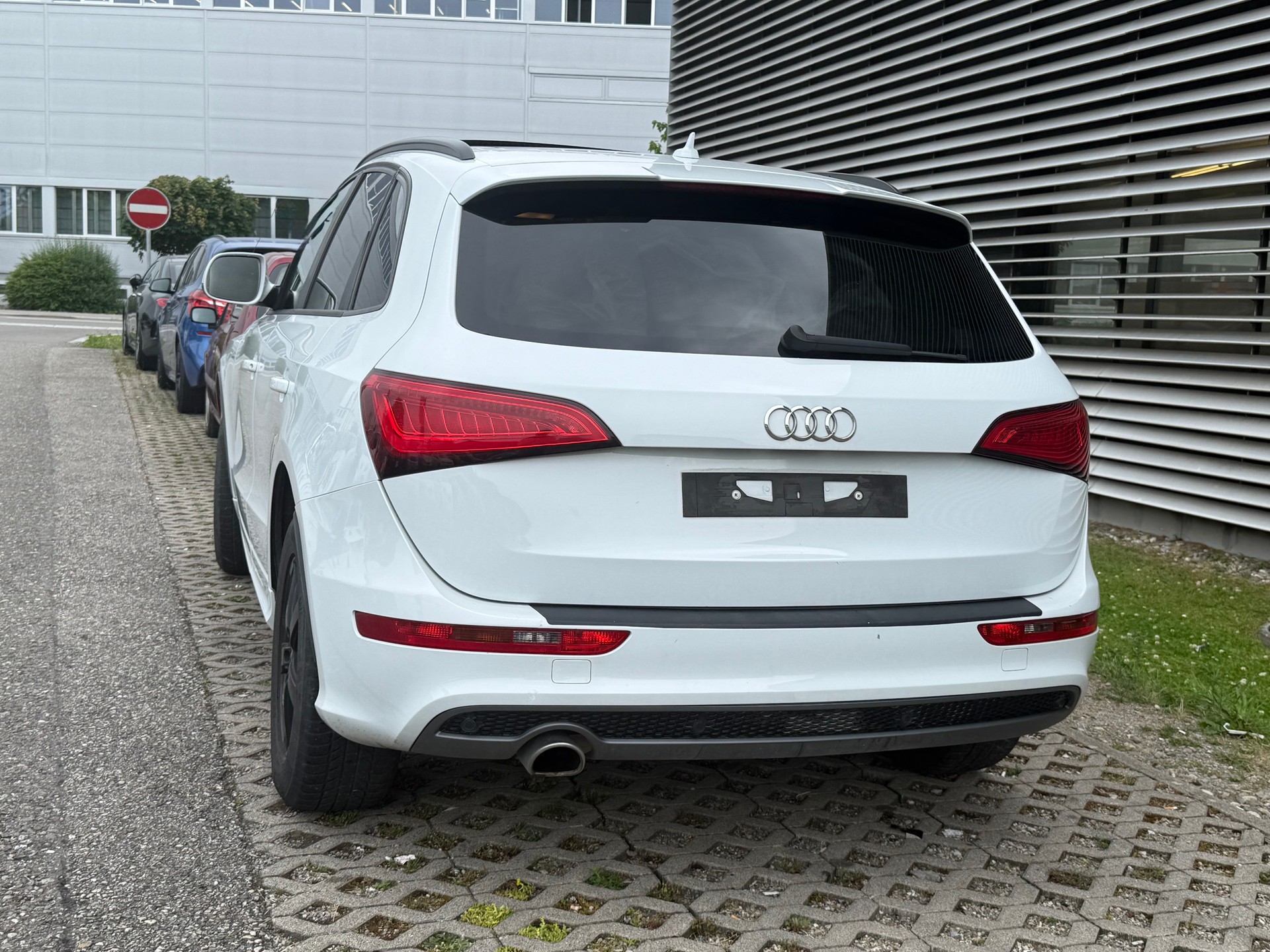 AUDI Q5 2.0 TDI quattro S-tronic S-Line-image-6
