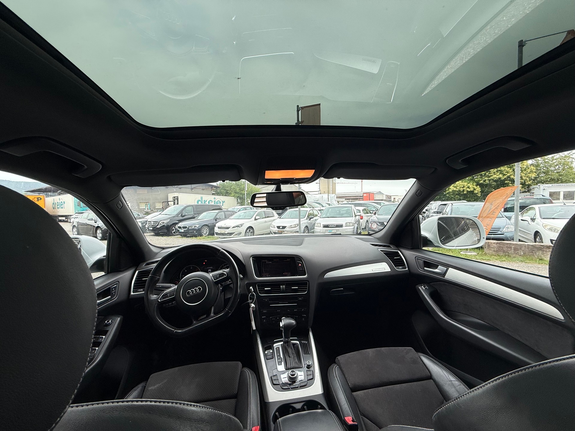 AUDI Q5 2.0 TDI quattro S-tronic S-Line-image-3