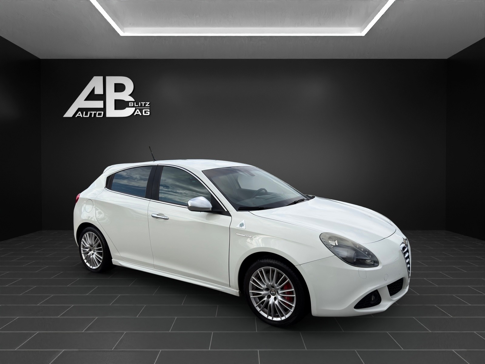 ALFA ROMEO Giulietta 1750 TBi Quadrifoglio Verde mit 235 PS-image-5