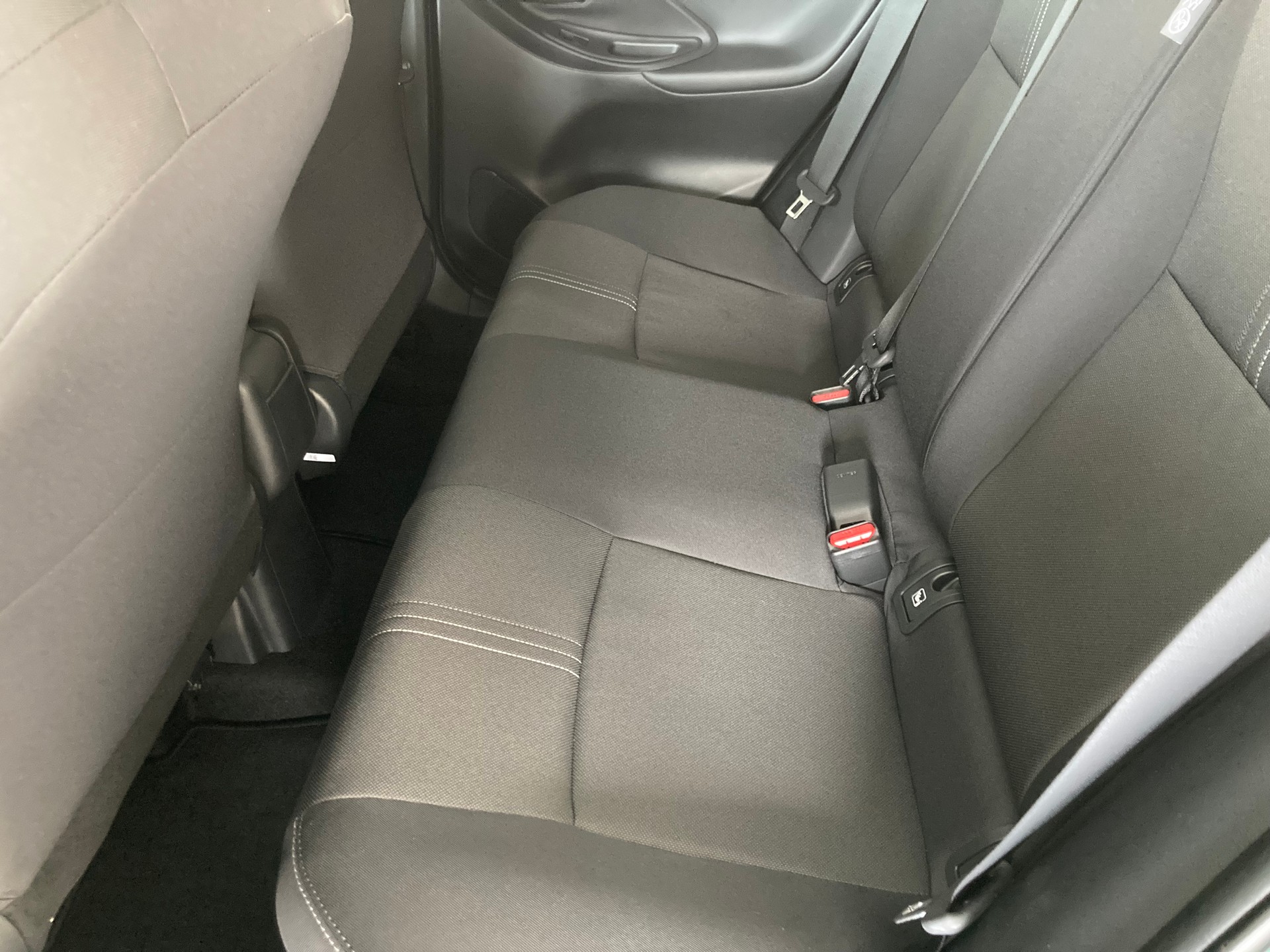 TOYOTA Yaris 1.5 Trend e-CVT-image-13