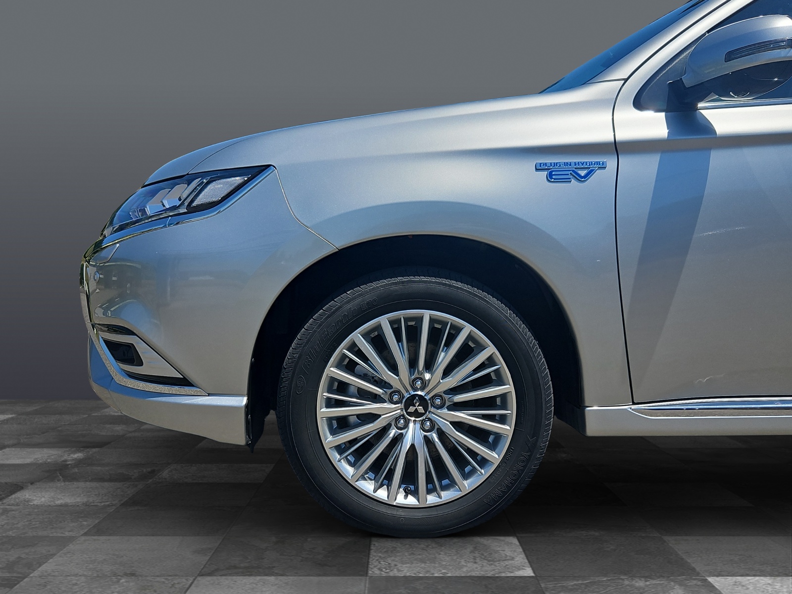 MITSUBISHI Outlander 2.4 PHEV Diamond 4WD Automat inkl. AHK-image-11